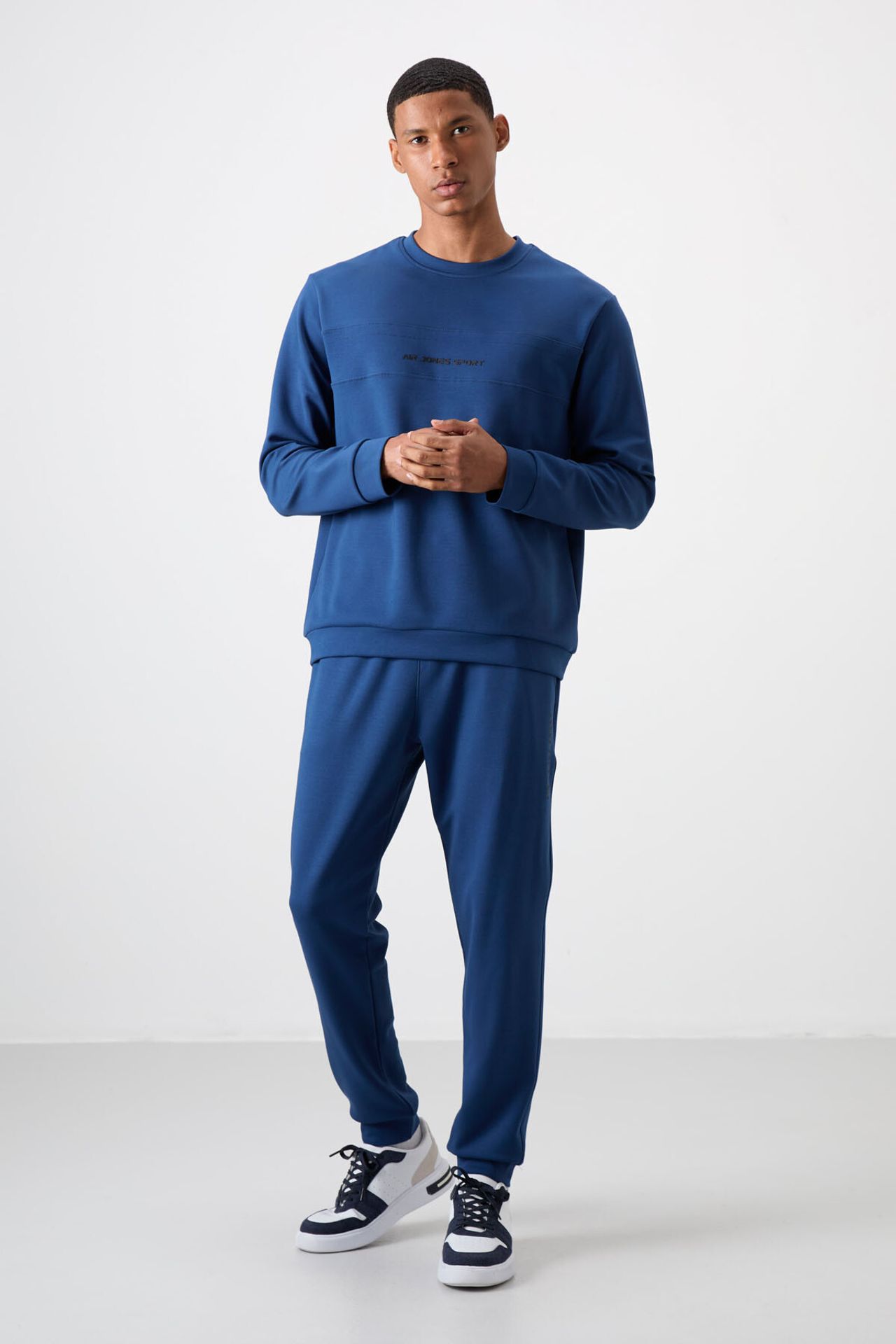 TOMMY Printed Fleece Sweatshirt And Pants Set 1