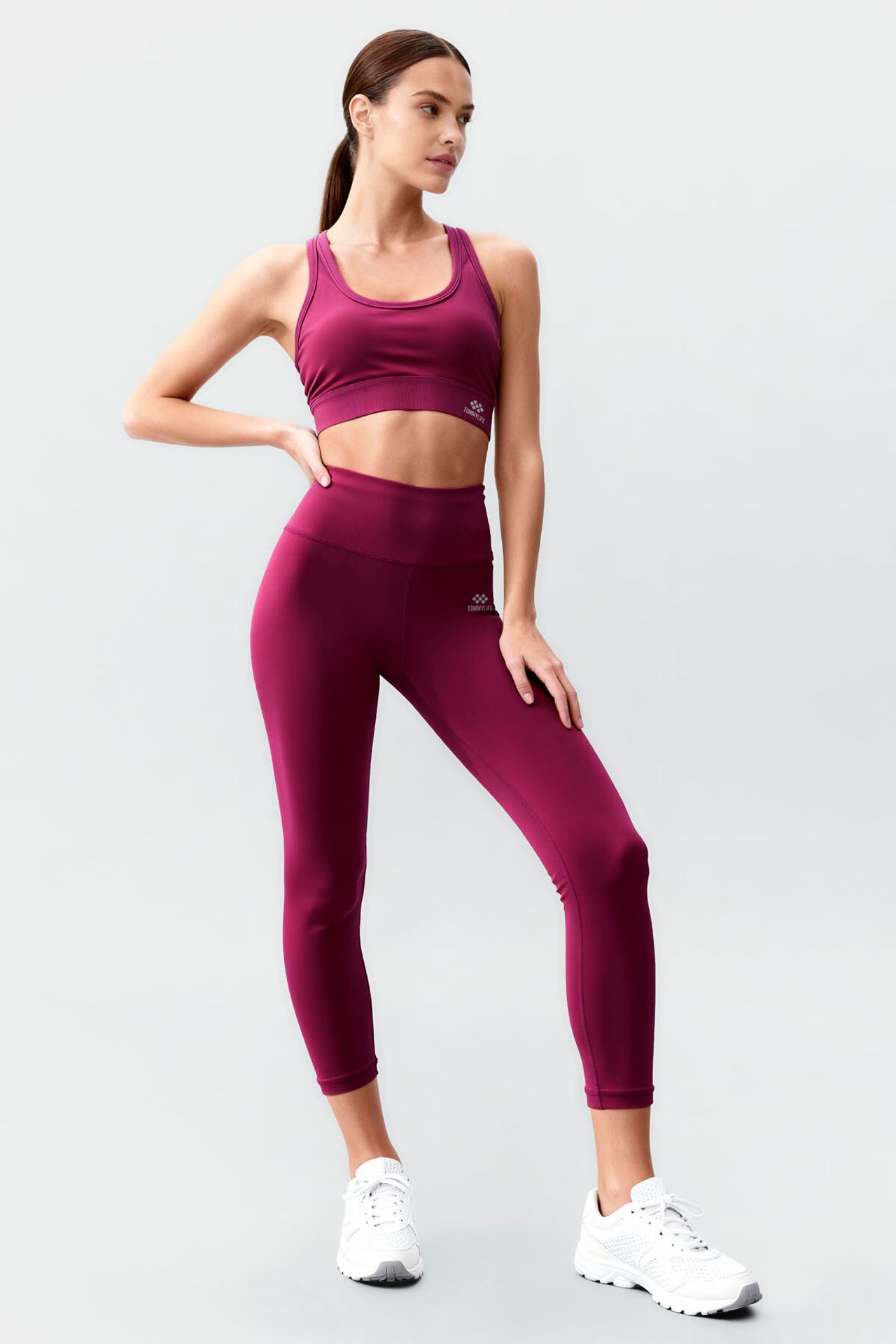 TOMMY Sleeveless Athletic Set With Leggings 3