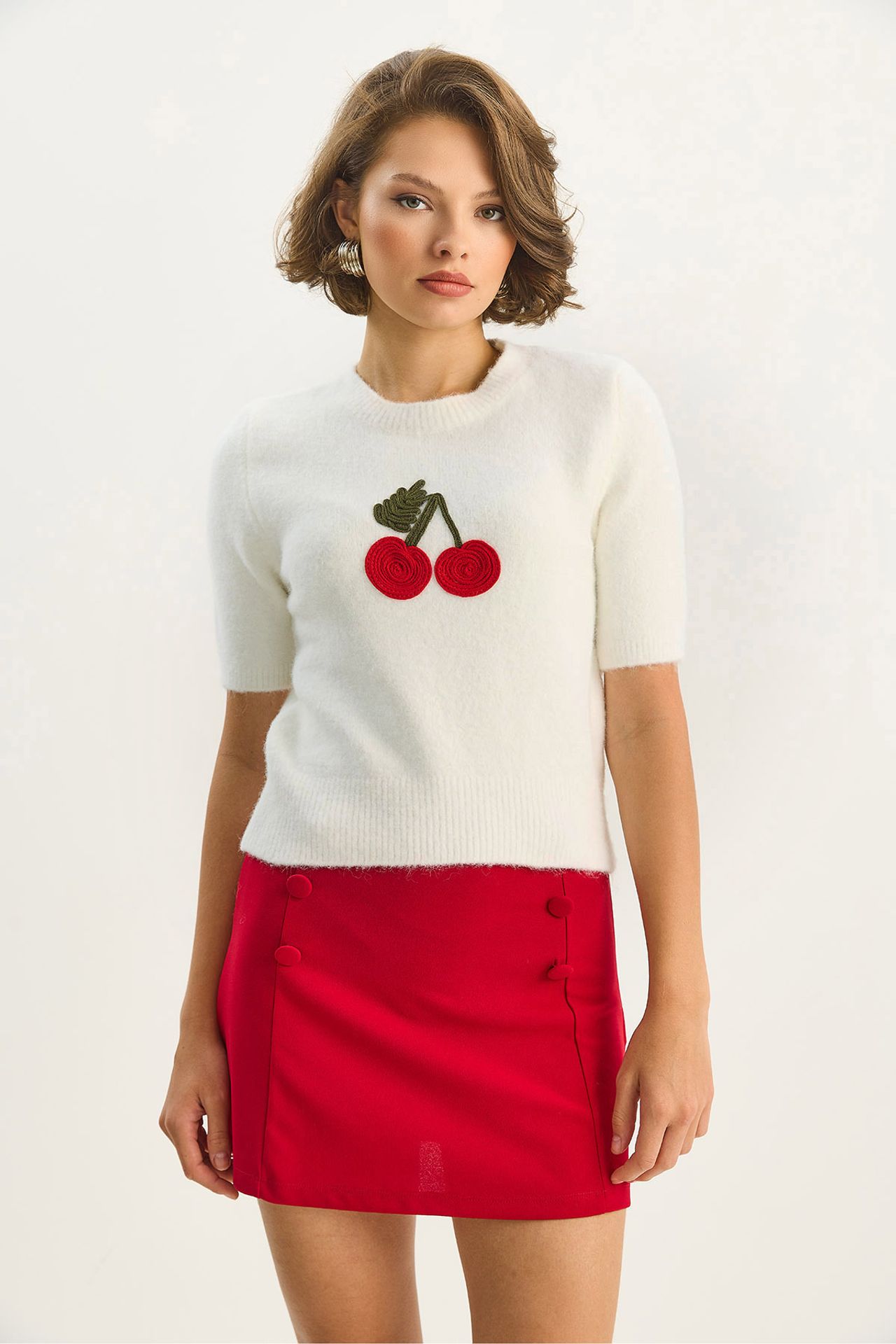 LUCCI Embroidered Crew Neck Sweater 2