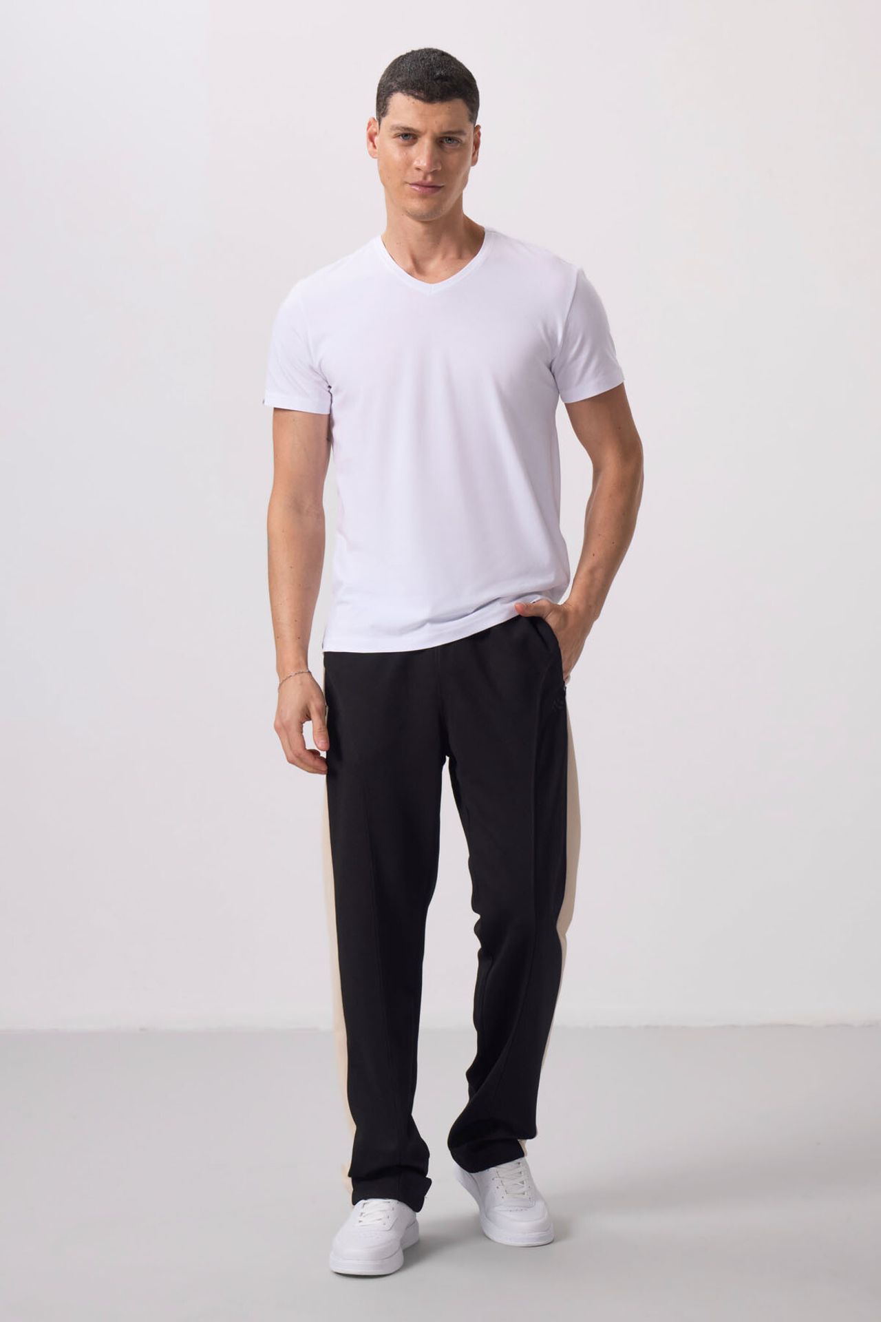 TOMMY Men's V-Neck Short Sleeve T-Shirt 3