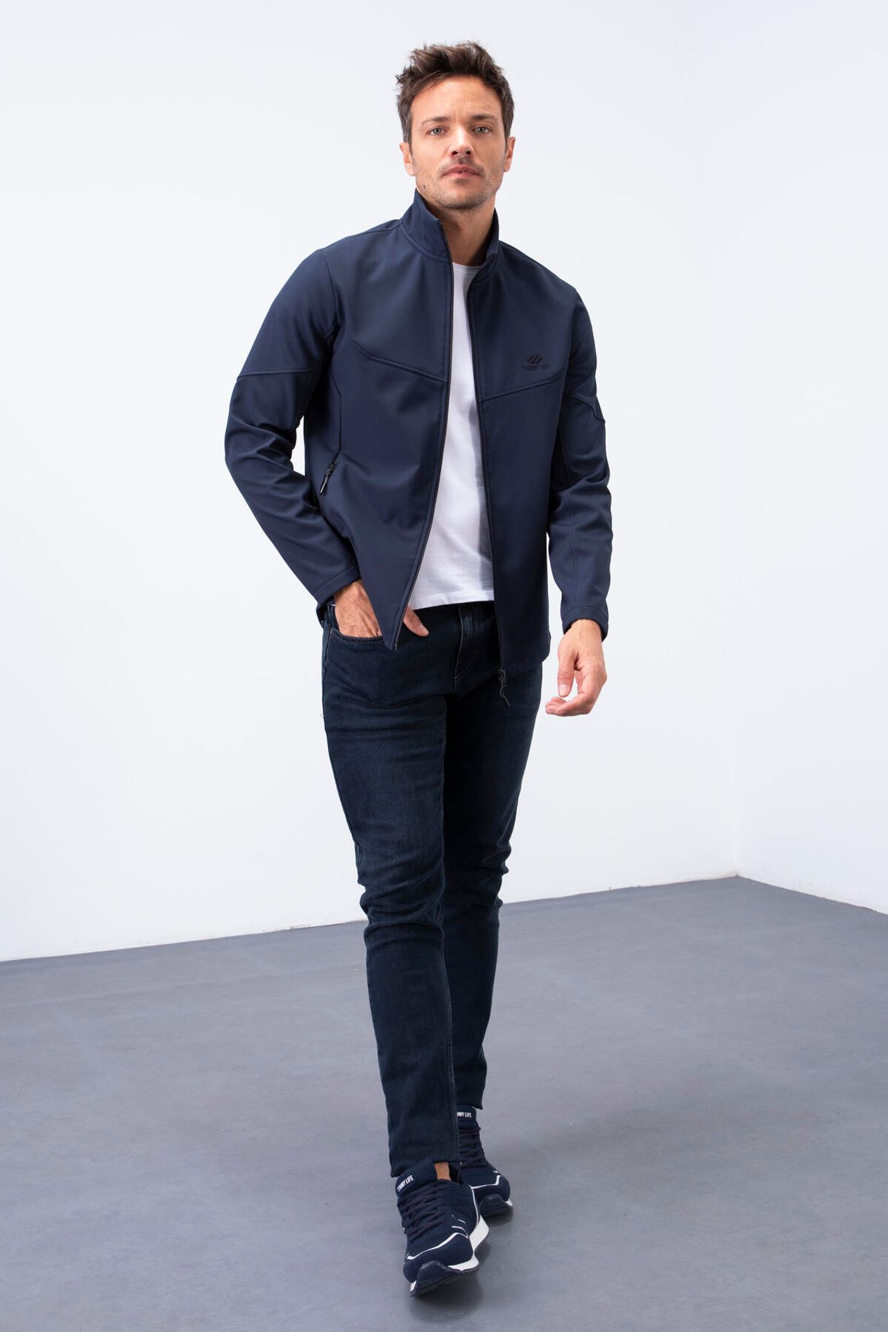 TOMMY Men's Solid Scuba Zip-Front Jacket 4