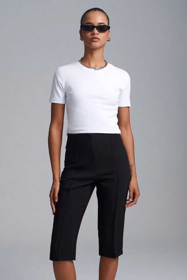 DILVIN High-waist Straight Capri Shorts With Slit