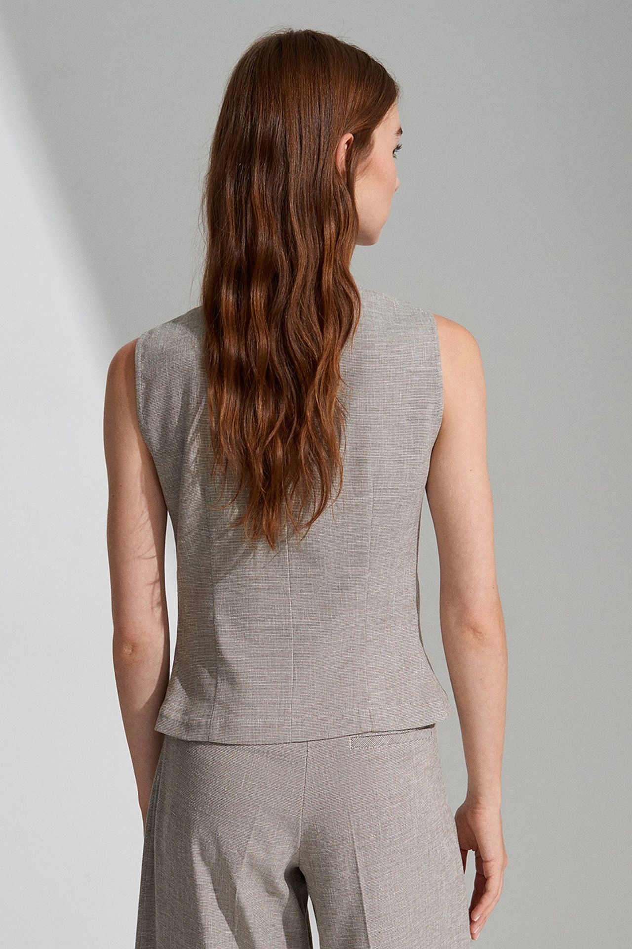 DILVIN Fitted Woven Waistcoat With Button Front 2