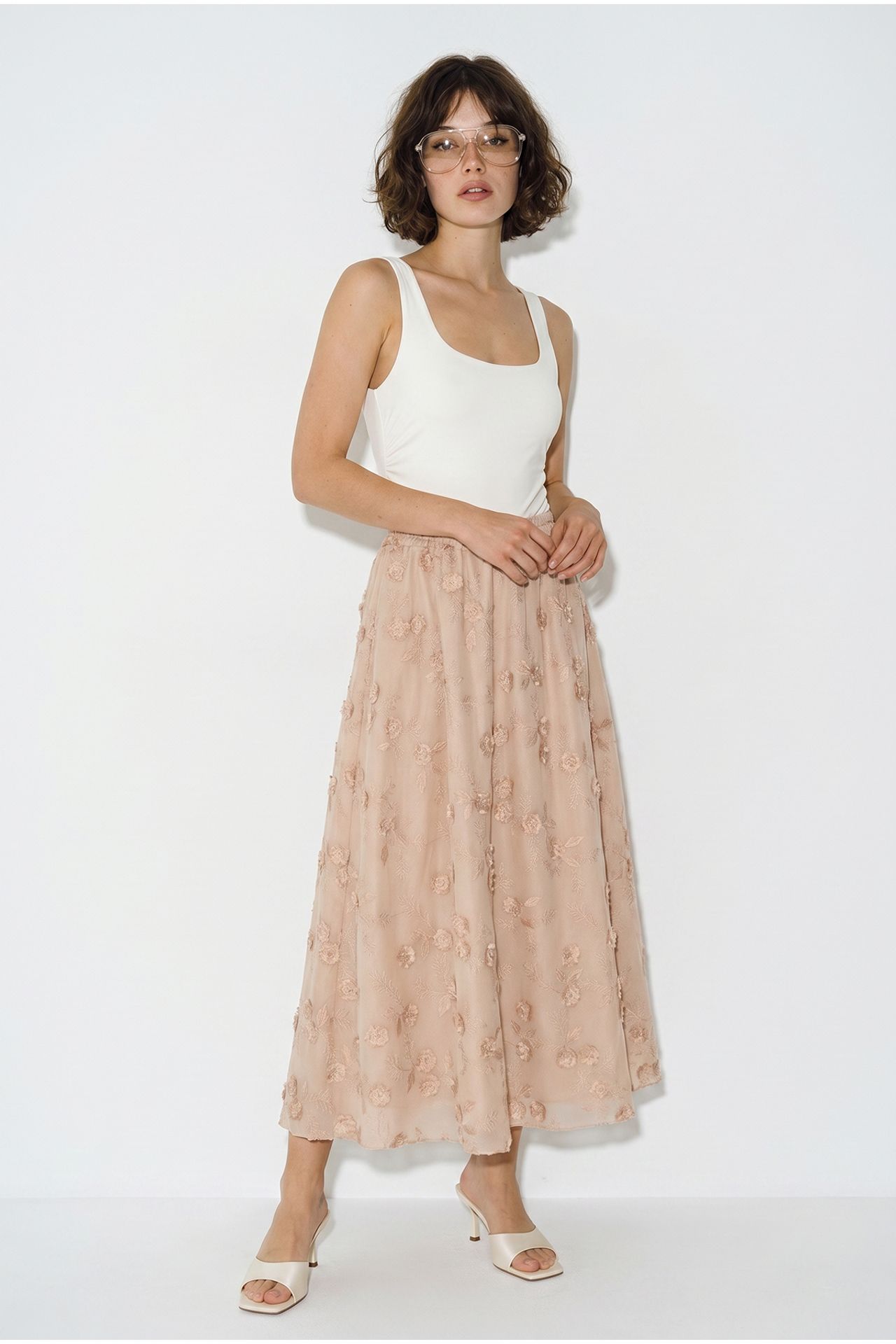 LUCCI Embroidered High-Waist Midi A-Line Skirt 1