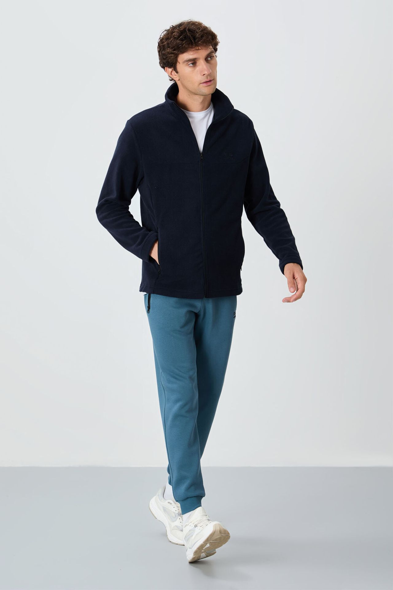 TOMMY Men's Plush Zip-Front Sweatshirt 3