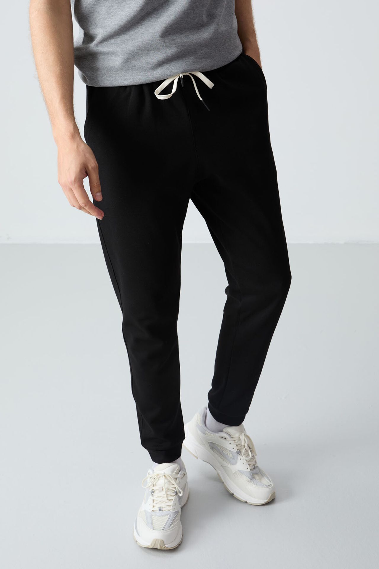 TOMMY Men's Oversized T-shirt And Pants Set 6