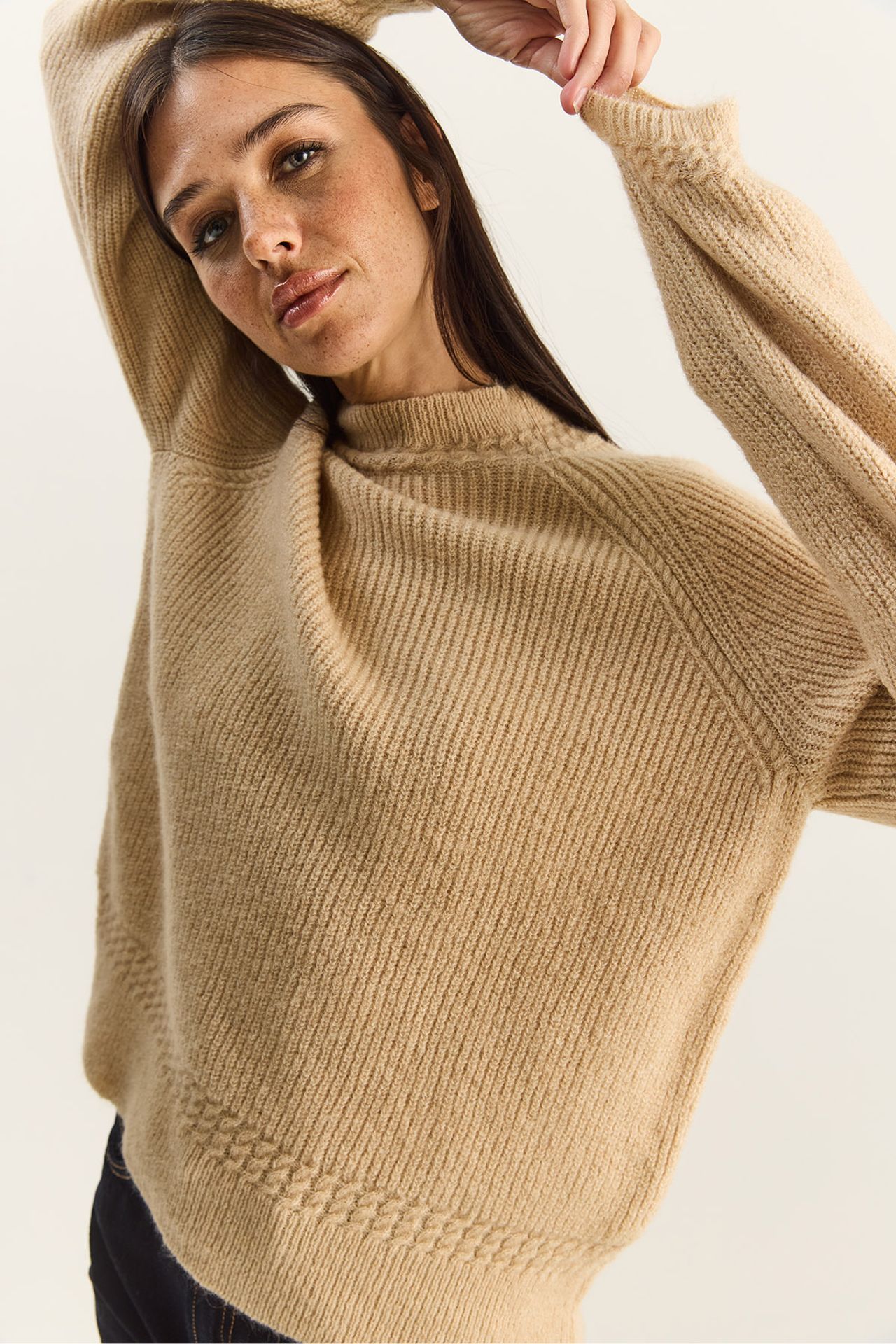 LUCCI Oversized Crew Neck Knit Sweater 3