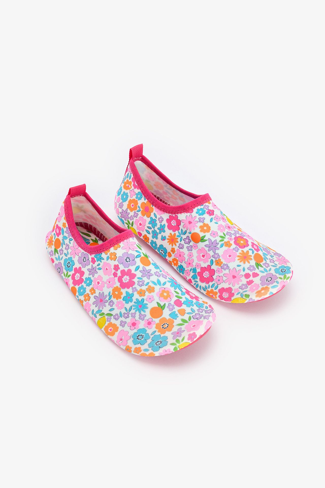 PENTI Smocked Water Shoes 2