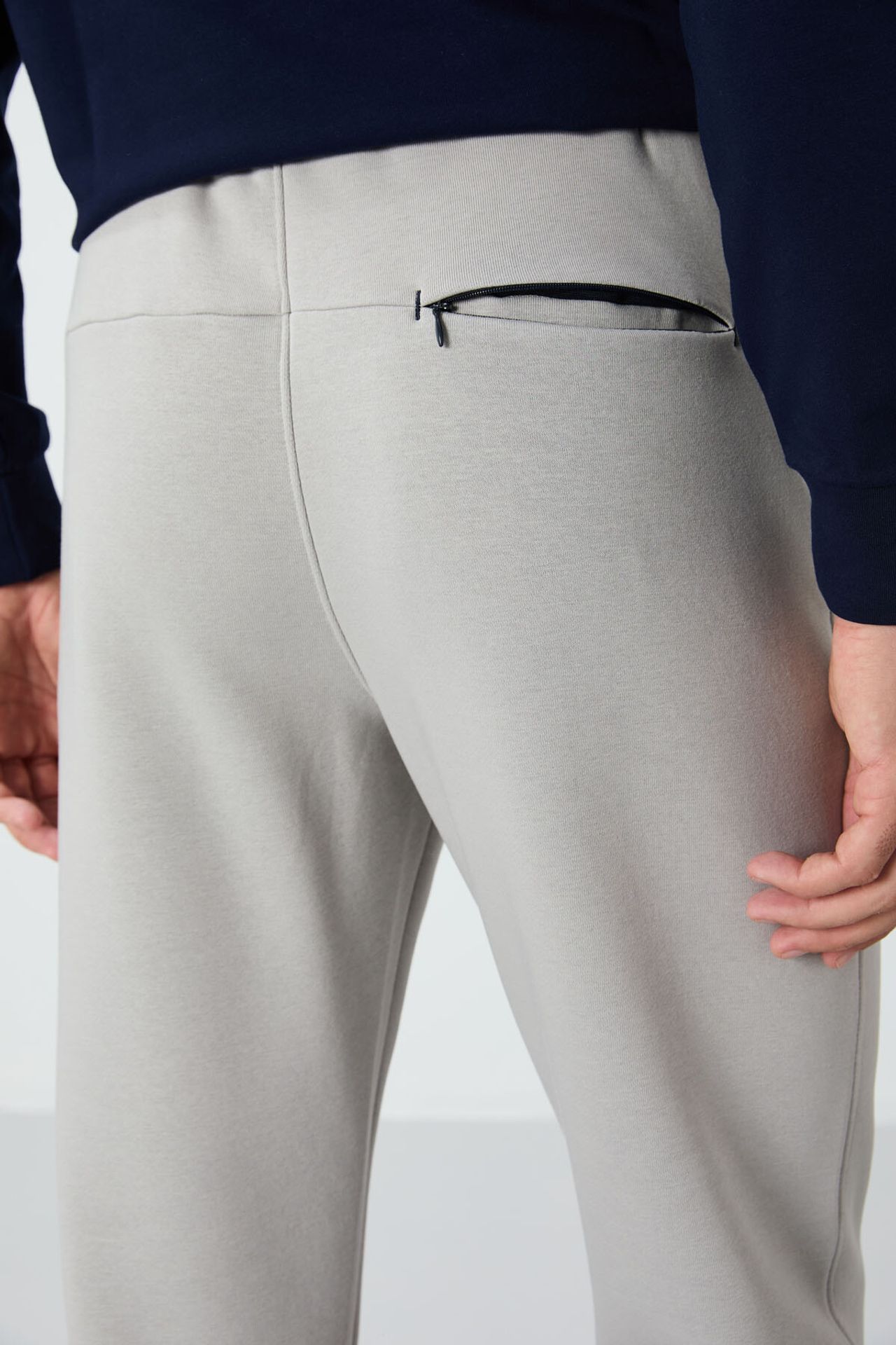 TOMMY Men's Regular Fit Fleece Sweatpants 5