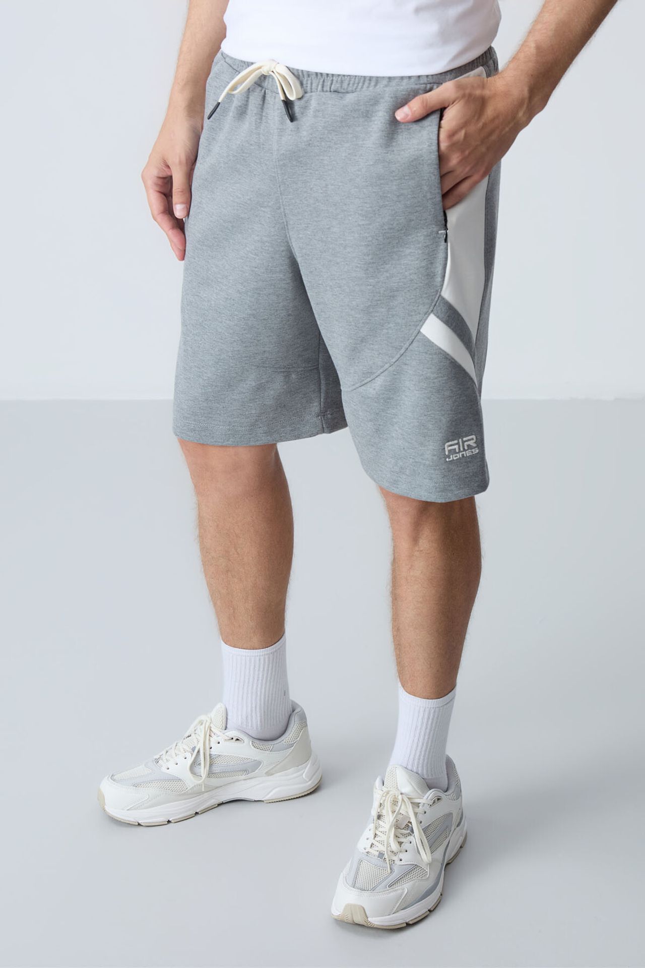 TOMMY Men's Fleece Sweat Shorts 2