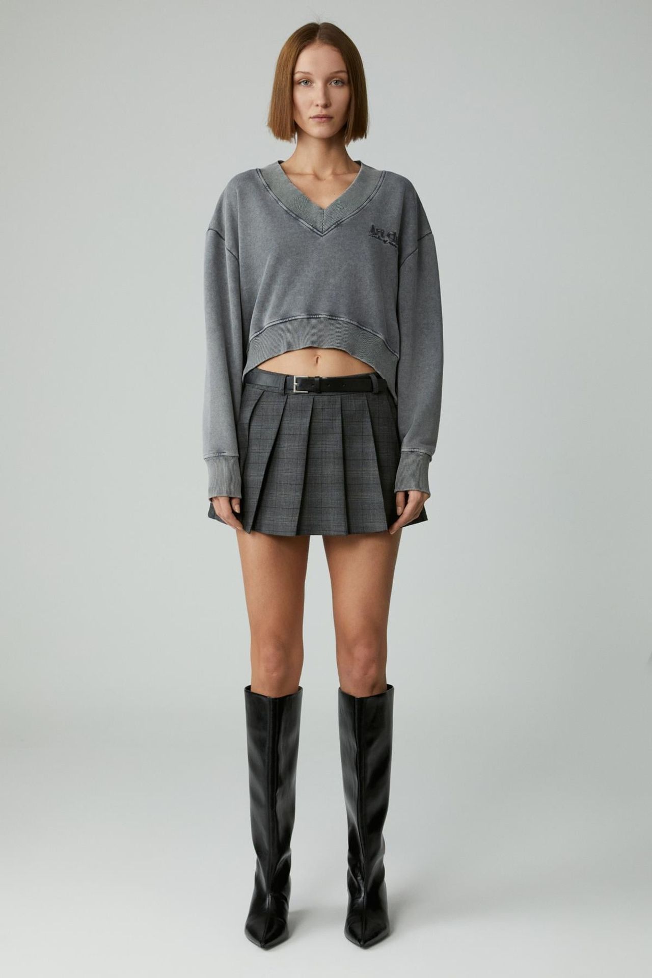 GRIMELANGE Oversized V-Neck Crop Sweatshirt 2