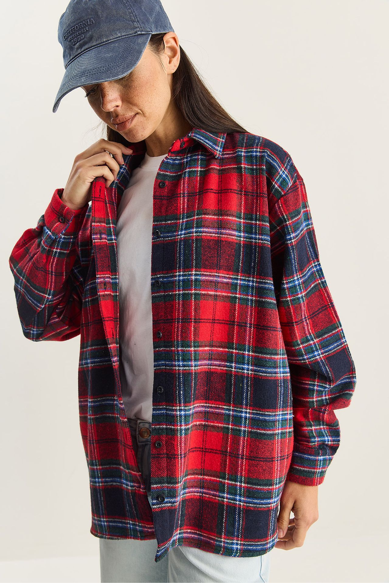 LUCCI Oversized Plaid Button-Up Shirt 6