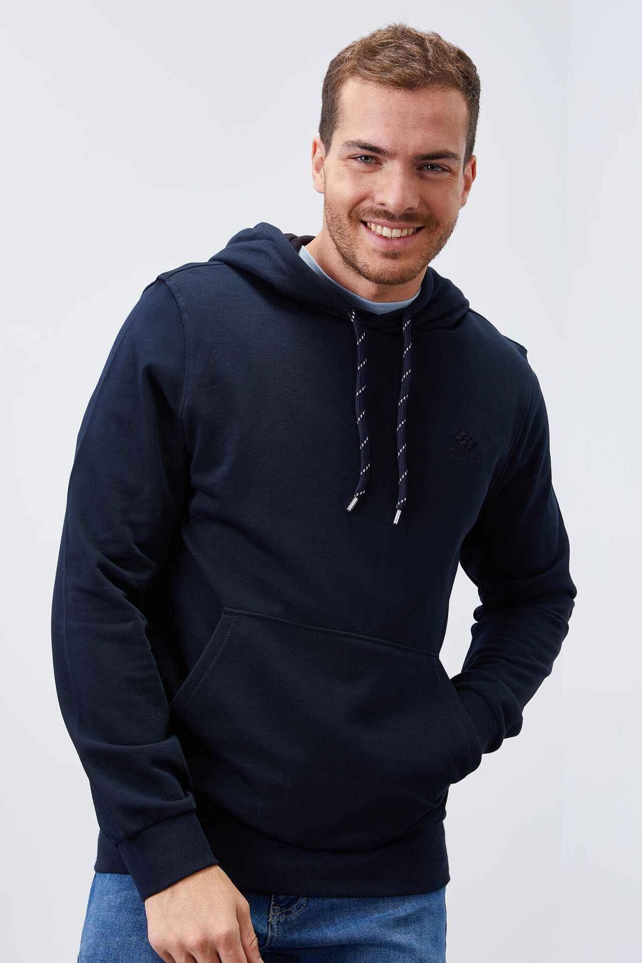 TOMMY Men's Solid Hooded Sweatshirt With Pocket 1