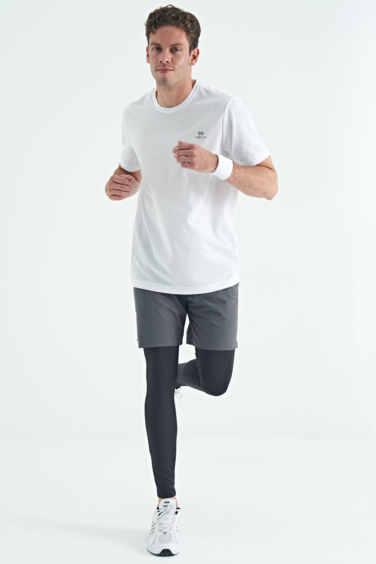 TOMMY Men's Skinny High-Waist Knit Active Pants 1