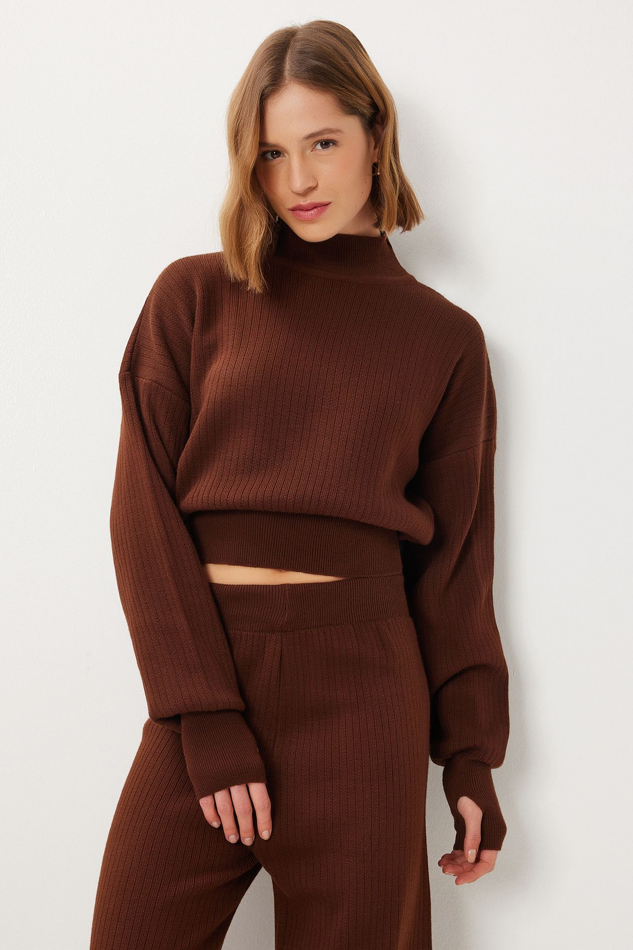 ISTANBUL Ribbed Knitwear Two-Piece Coord Set with Half Turtleneck 3