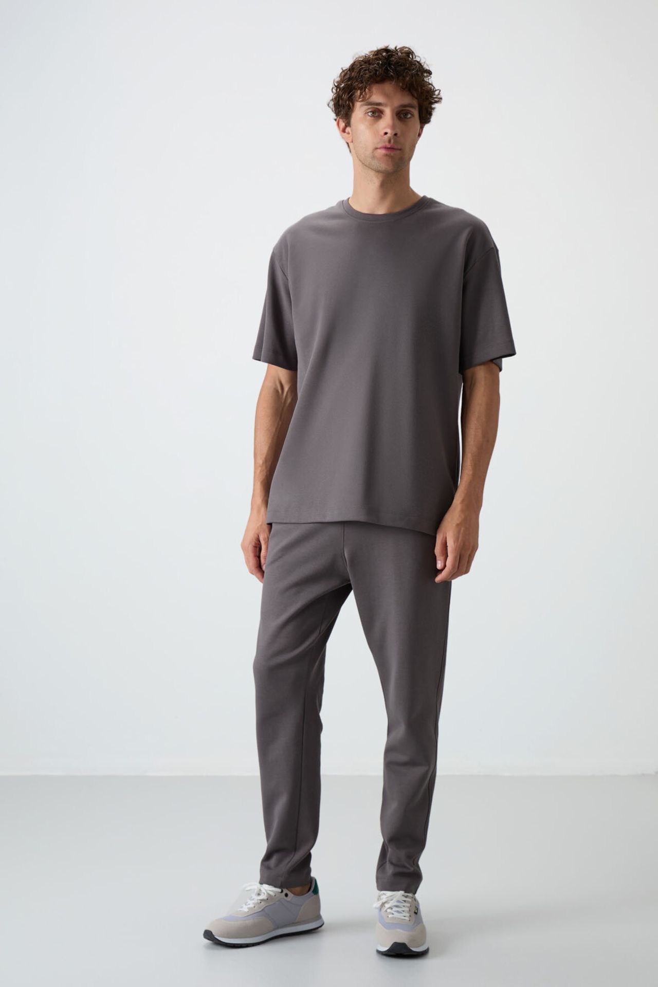 TOMMY Men's Oversized T-shirt And Pants Set 3