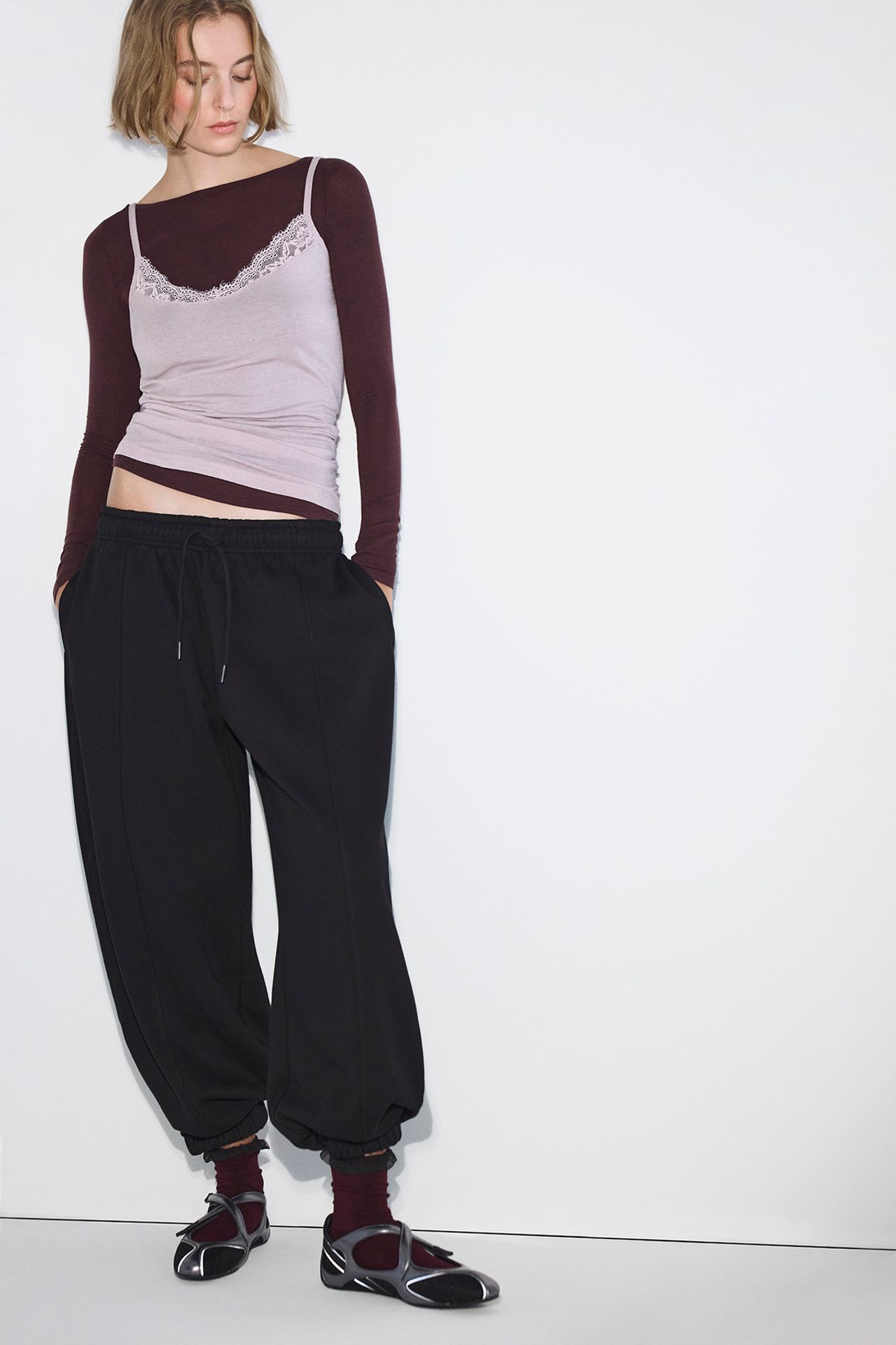 PENTI Stitch Detail Brushed Balloon Cut Sweatpants 1