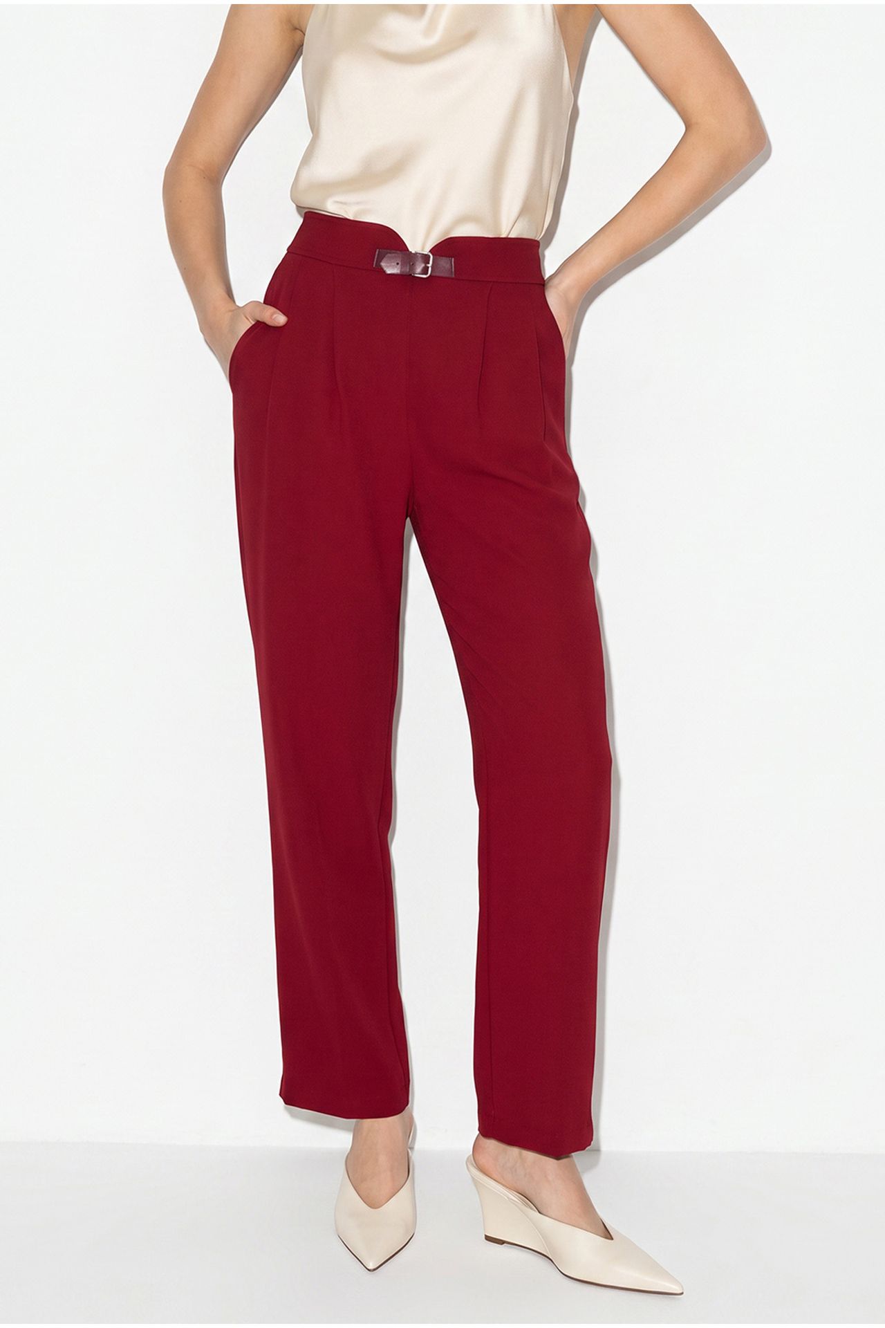 LUCCI Women's Pants