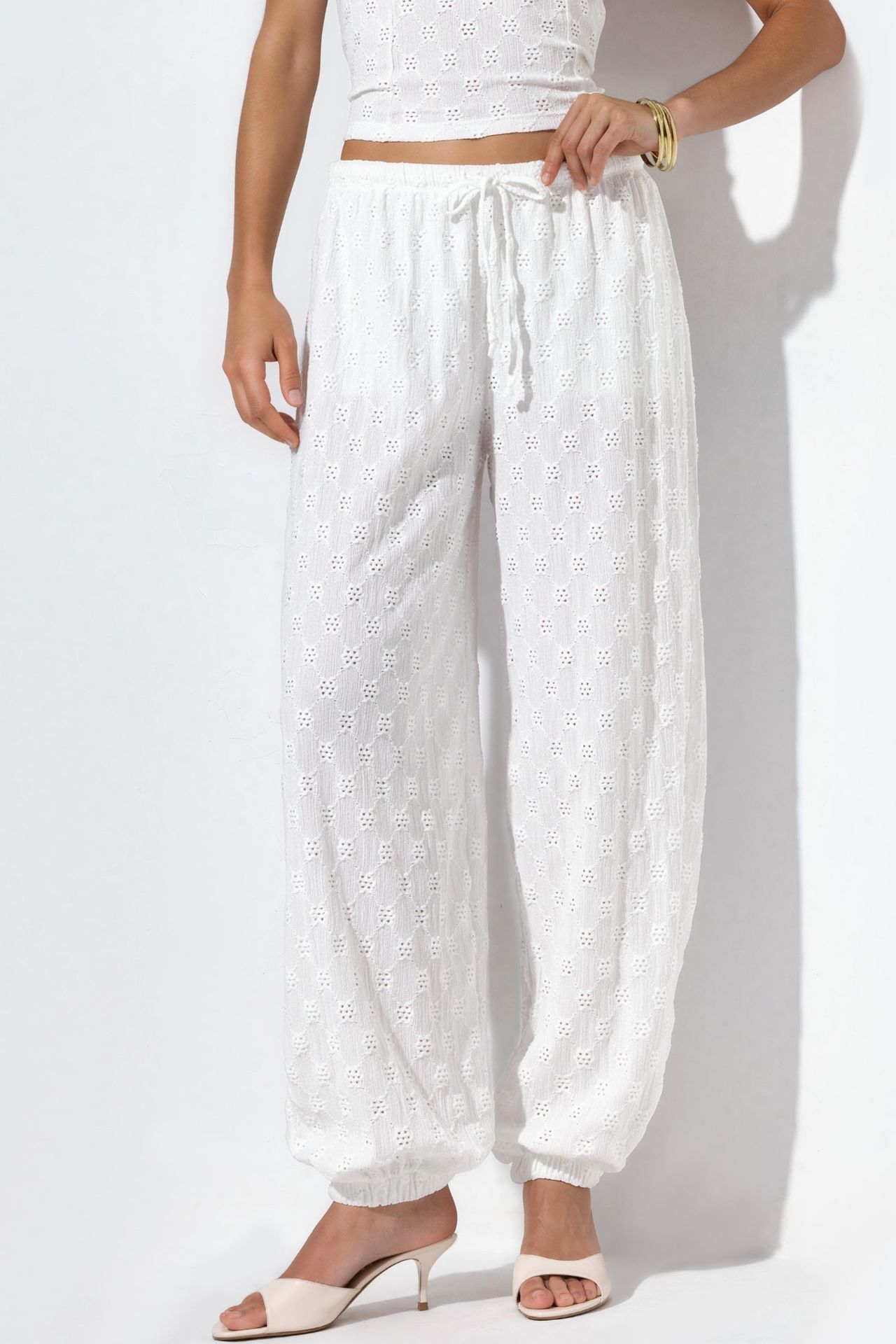 BUSEM Textured Woven Jogger Pants 1