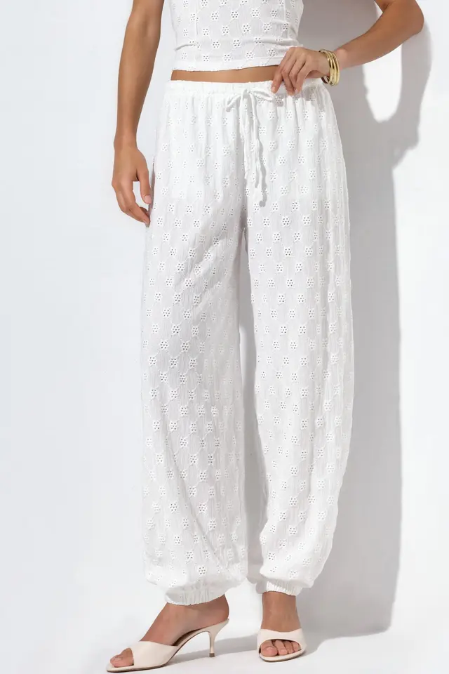 BUSEM Textured Woven Jogger Pants
