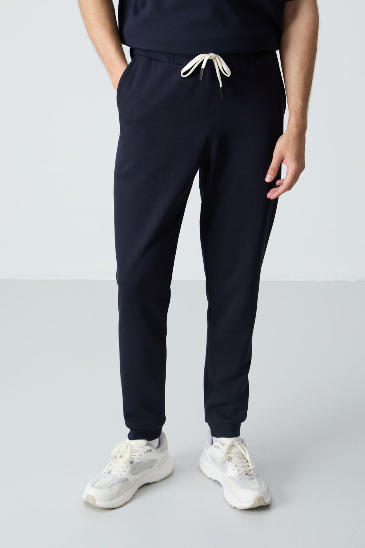 TOMMY Men's Oversized T-shirt And Pants Set 3