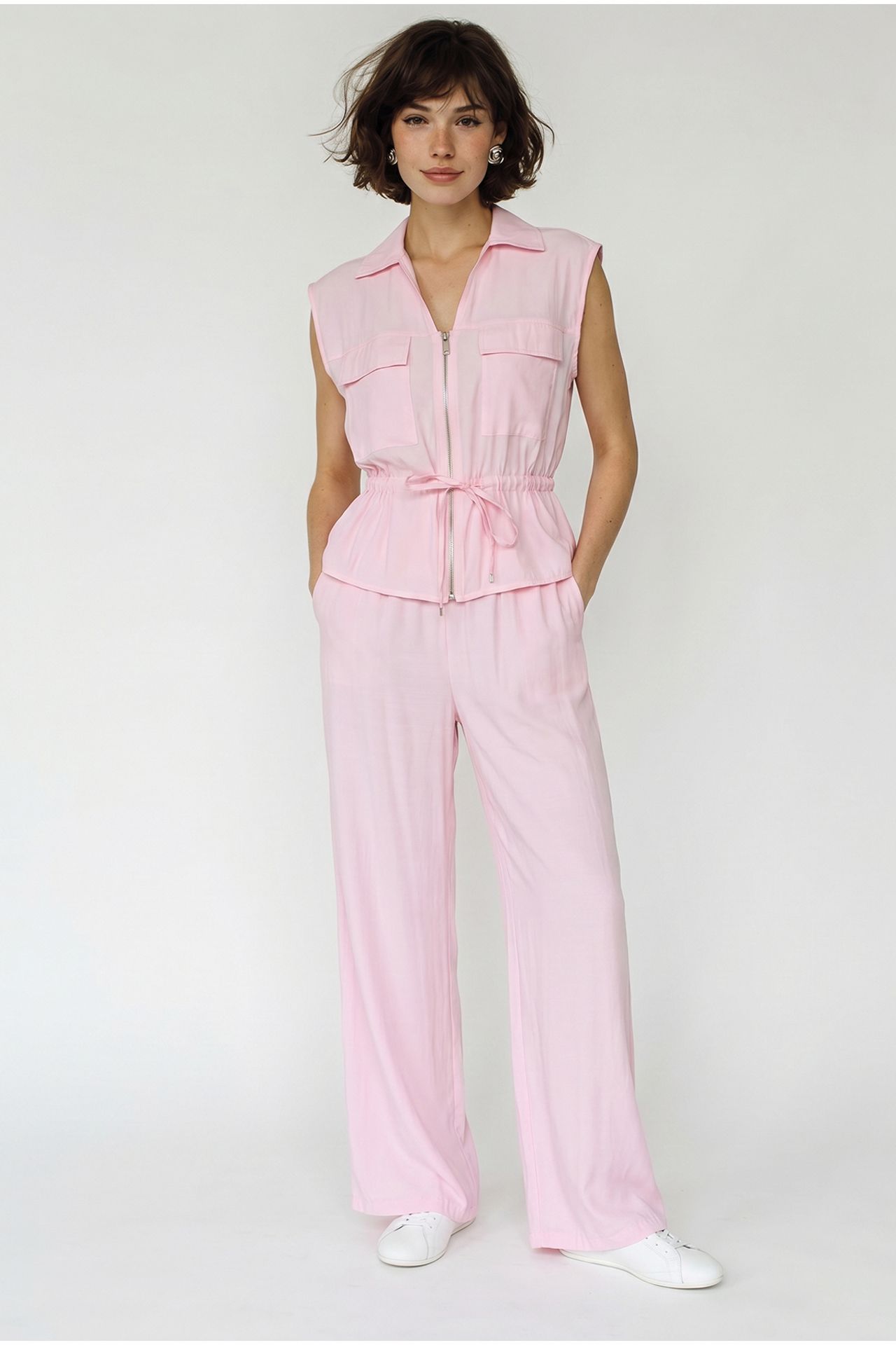 LUCCI Smart Casual Two-Piece Co-Ord Set With Vest And Wide Leg Pants 3