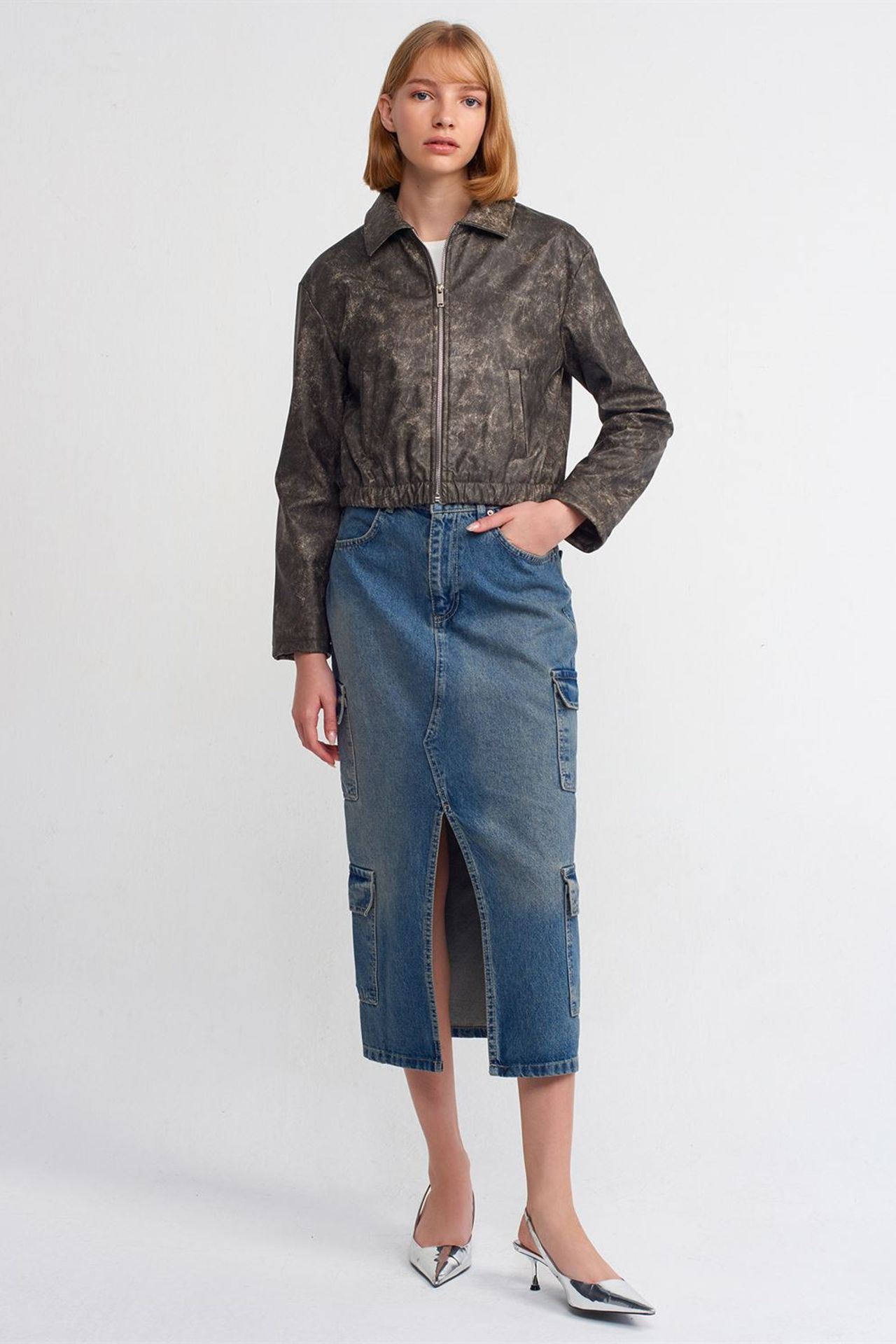 DILVIN Crop Faux Leather Bomber Jacket 3
