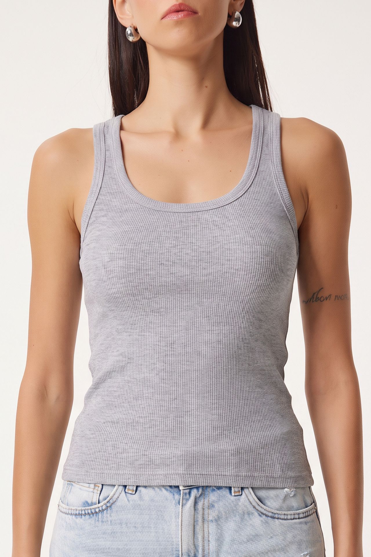 ISTANBUL Fitted U Collar Knitted 2- Pack Tank Top 6