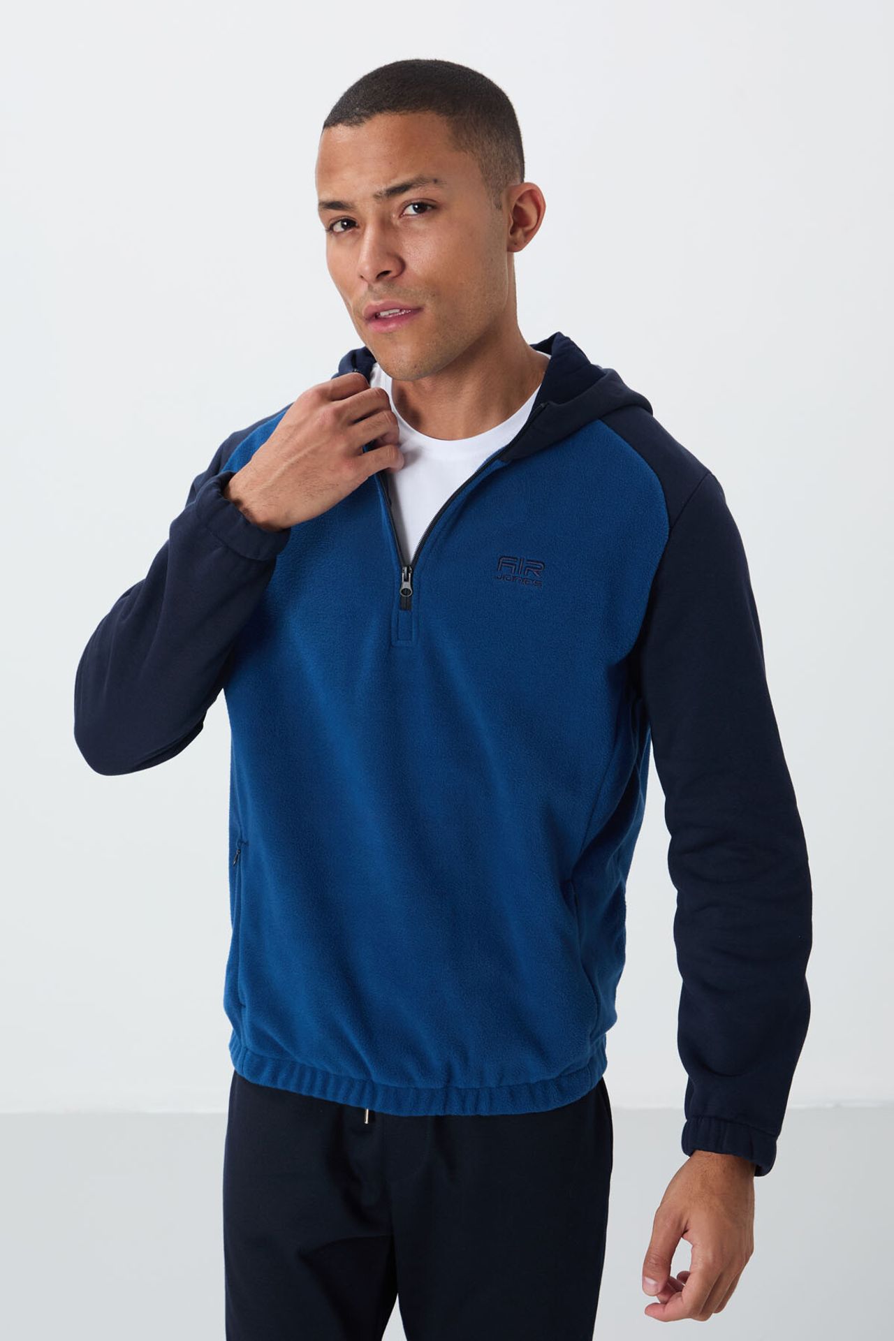TOMMY Men's Color-Blocked Half-Zip Plush Sweatshirt 4