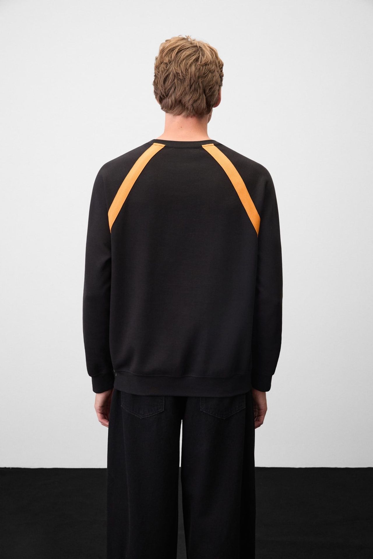 GRIMELANGE Regular Fit Crew Neck Sweatshirt 6
