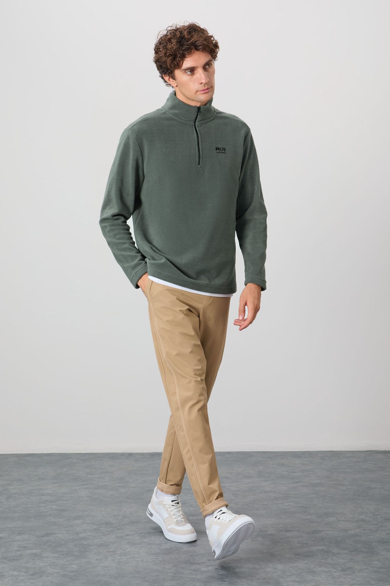 TOMMY Men's Plush Half-Zip Sweatshirt 2