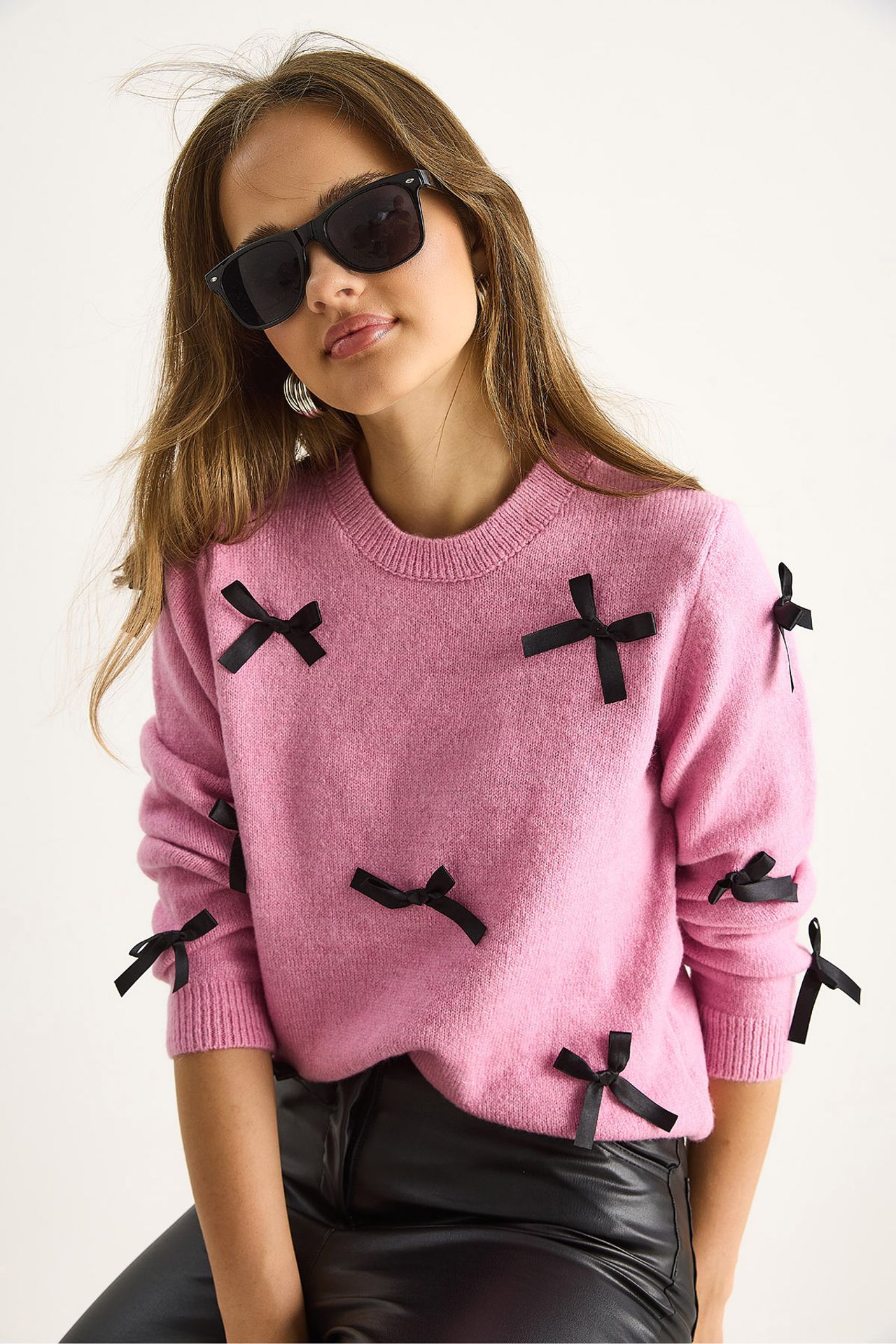 LUCCI Bow Detailed Crew Neck Sweater 3