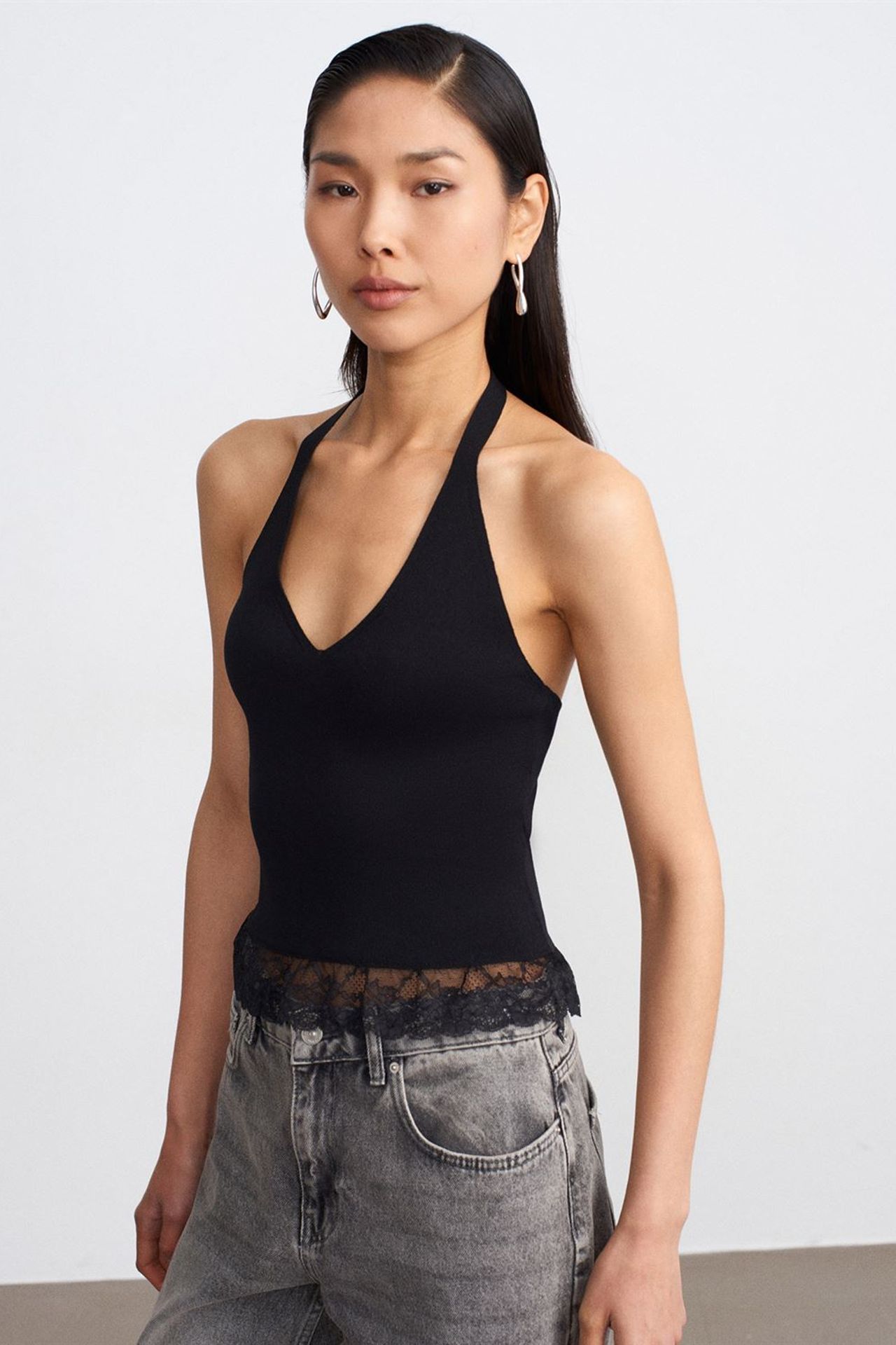 DILVIN Ribbed Lace Halterneck Blouse 3