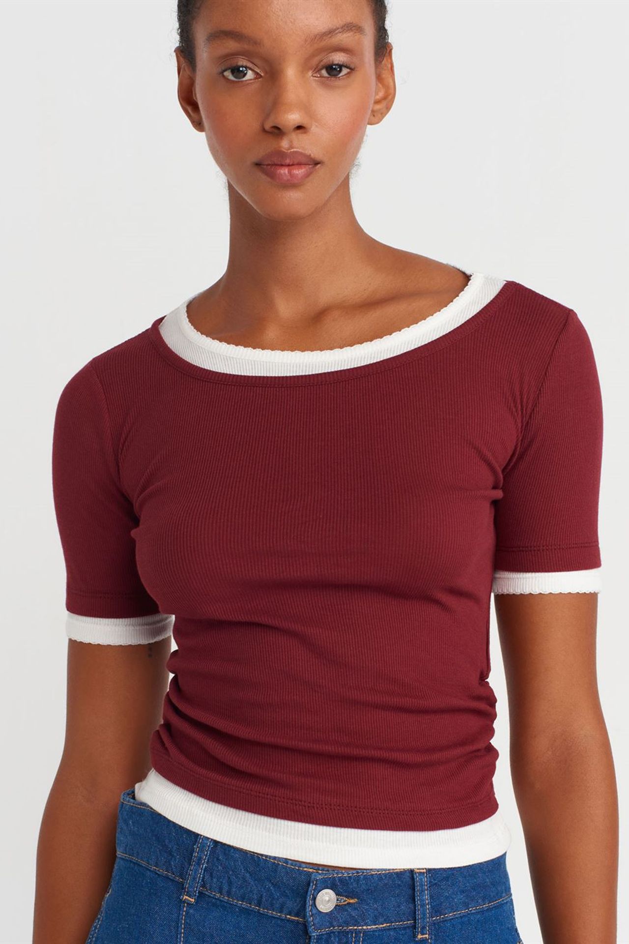 DILVIN Kadın Kısa Slim Fit Bisiklet Yaka Tişört 3