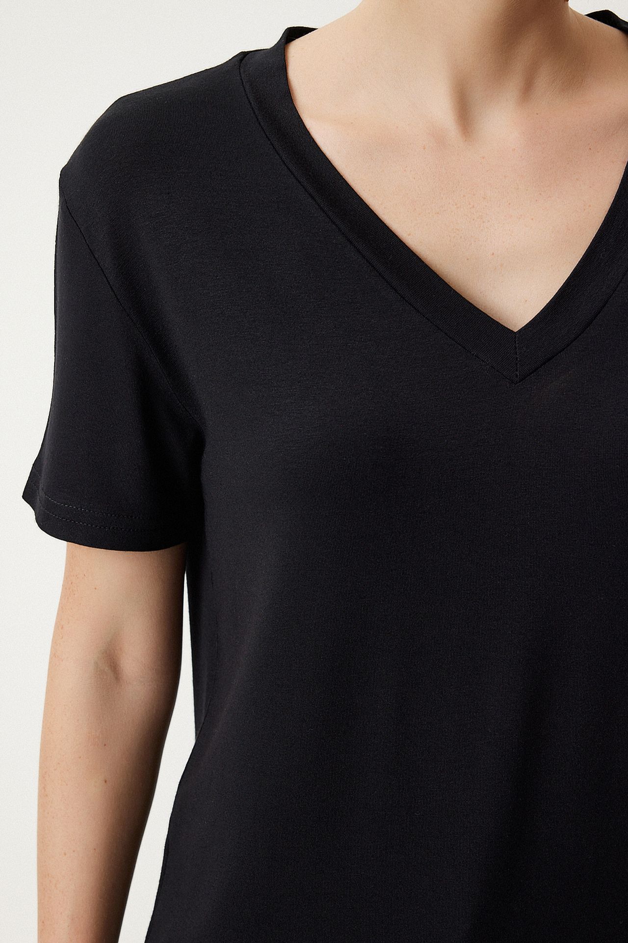 ISTANBUL V-Neck Short Sleeve Plain T-Shirt 5