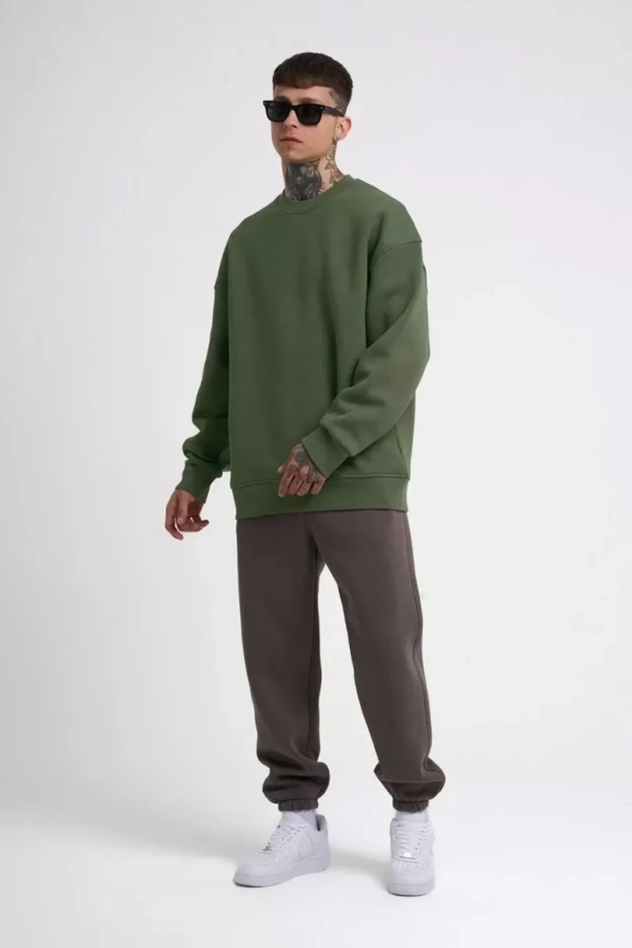 JANES Oversized Crew Neck Sweatshirt with Ribbed Detail 3