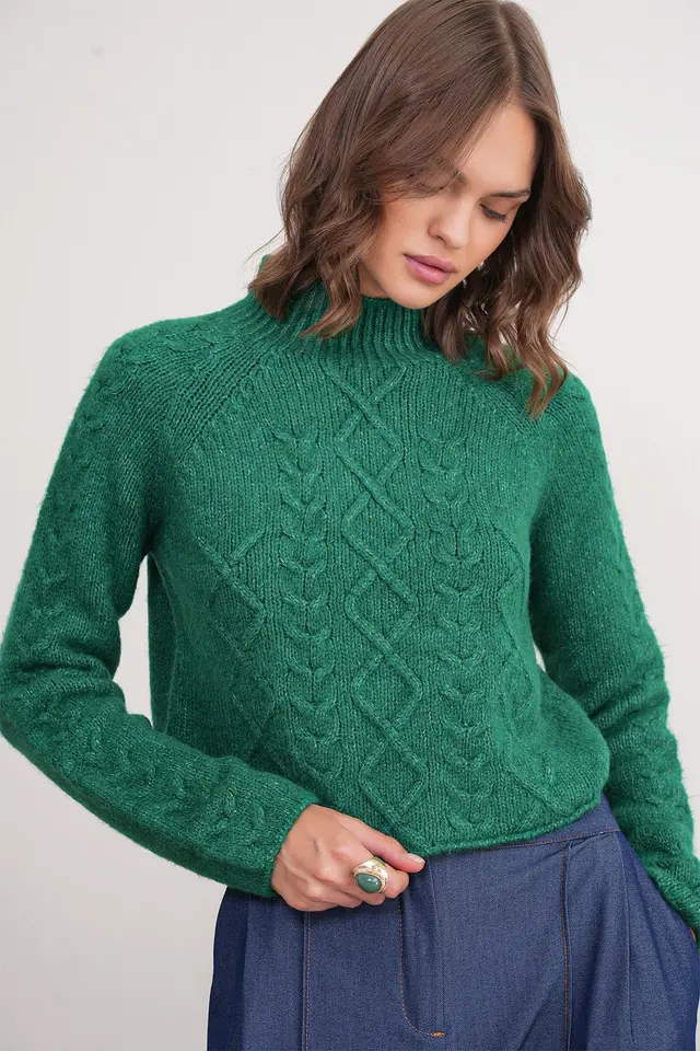 Mixray Argyle Half-Turtleneck Ribbed Knit Sweater