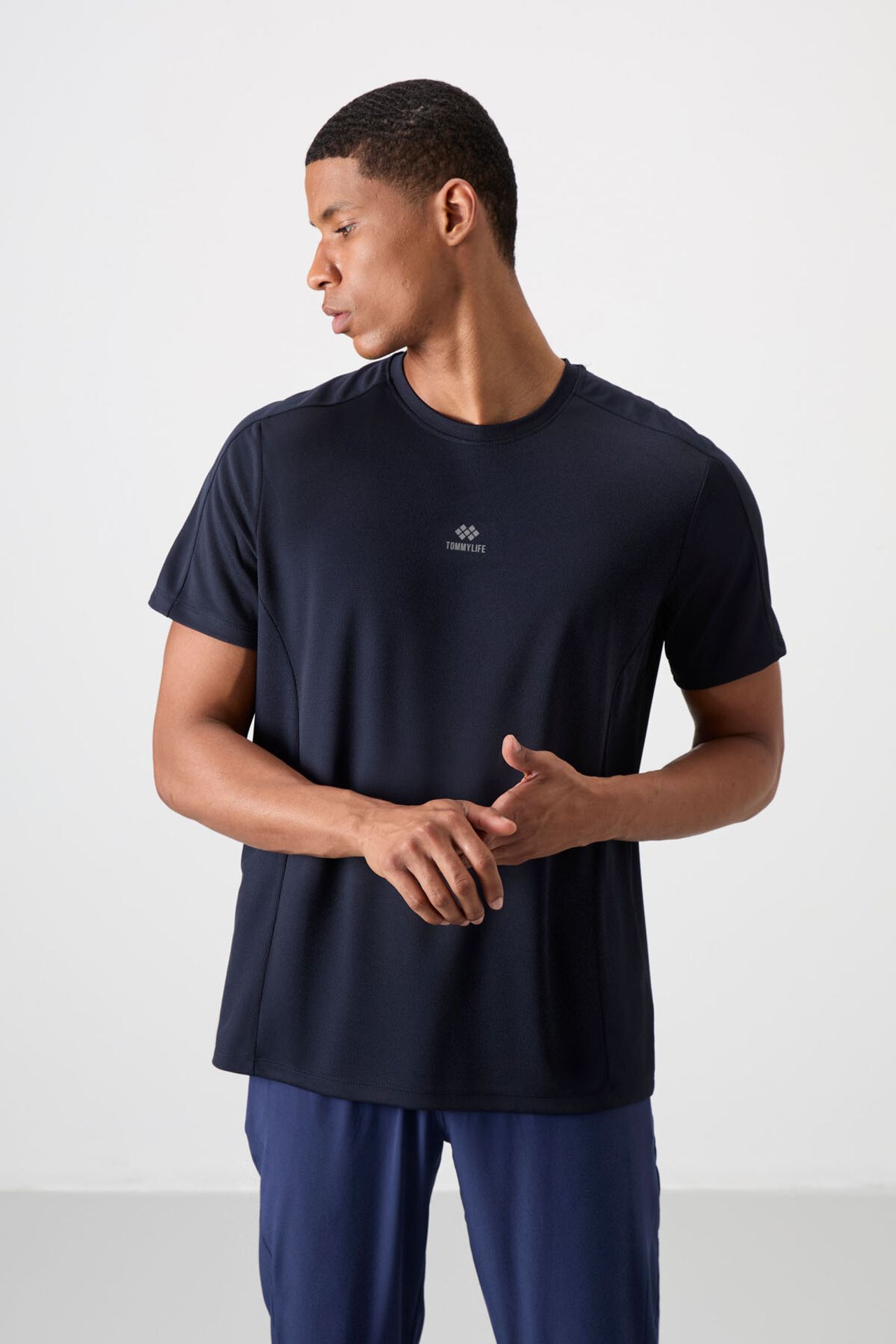 TOMMY Men's Solid Crew Neck Short Sleeve T-Shirt 4