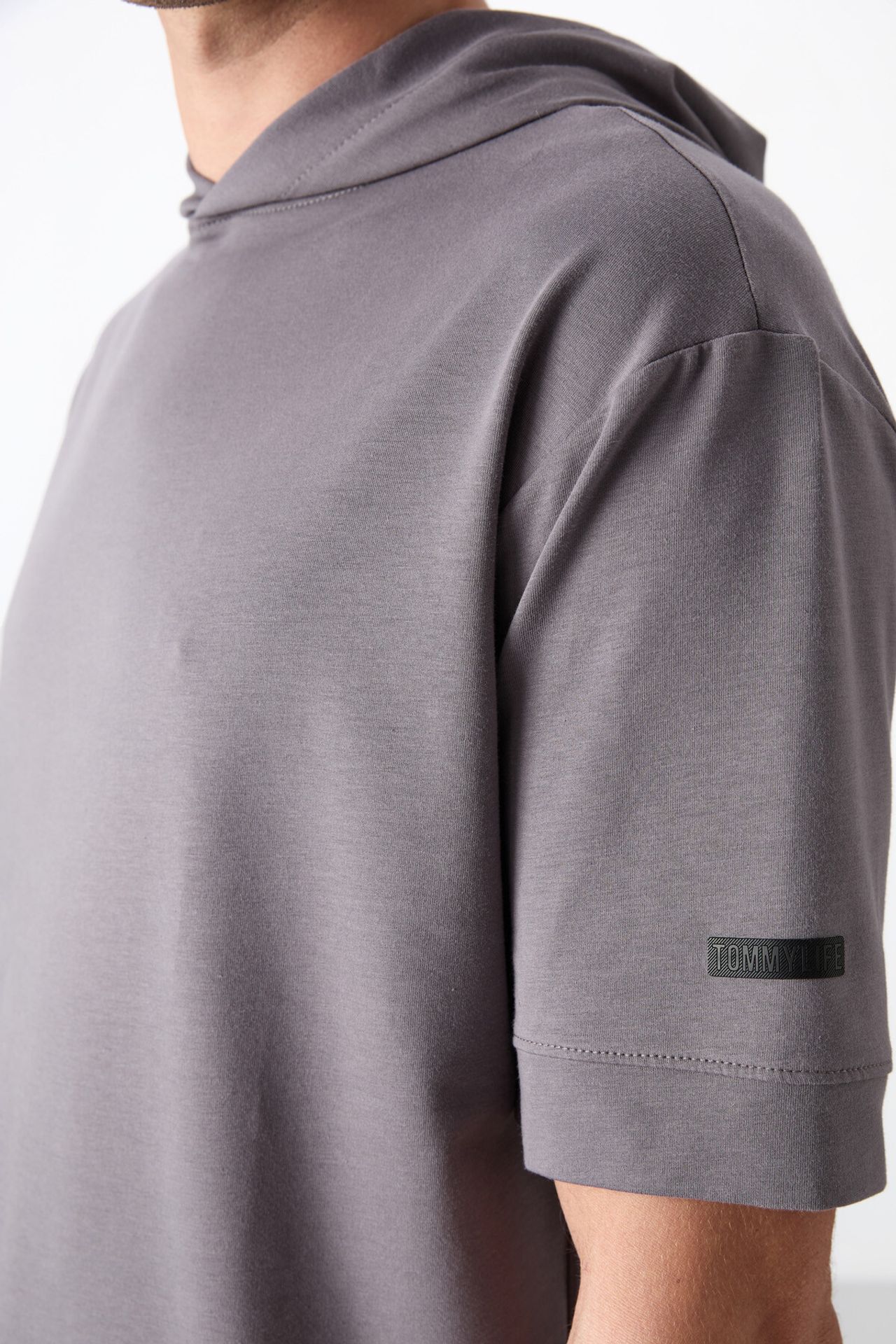 TOMMY Oversized Hooded Short-Sleeve T-Shirt 2