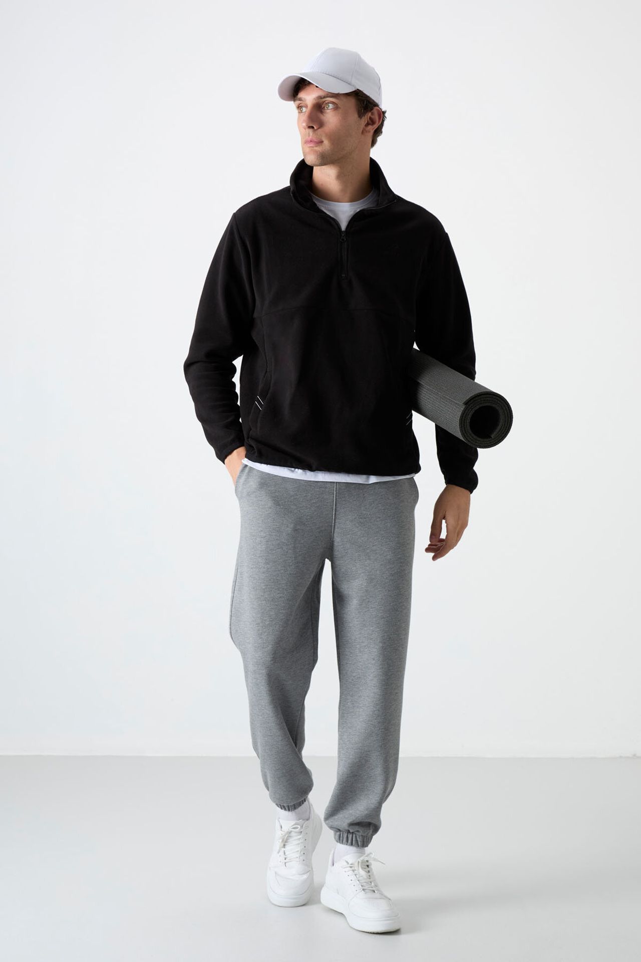 TOMMY Men's Half-Zip Plush Sweatshirt 5