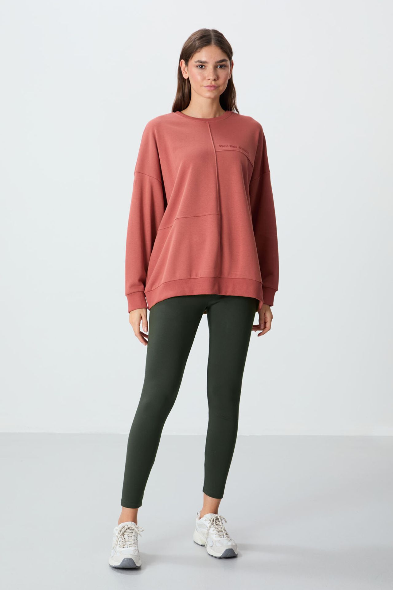 TOMMY Oversized Crew Neck Sweatshirt 2