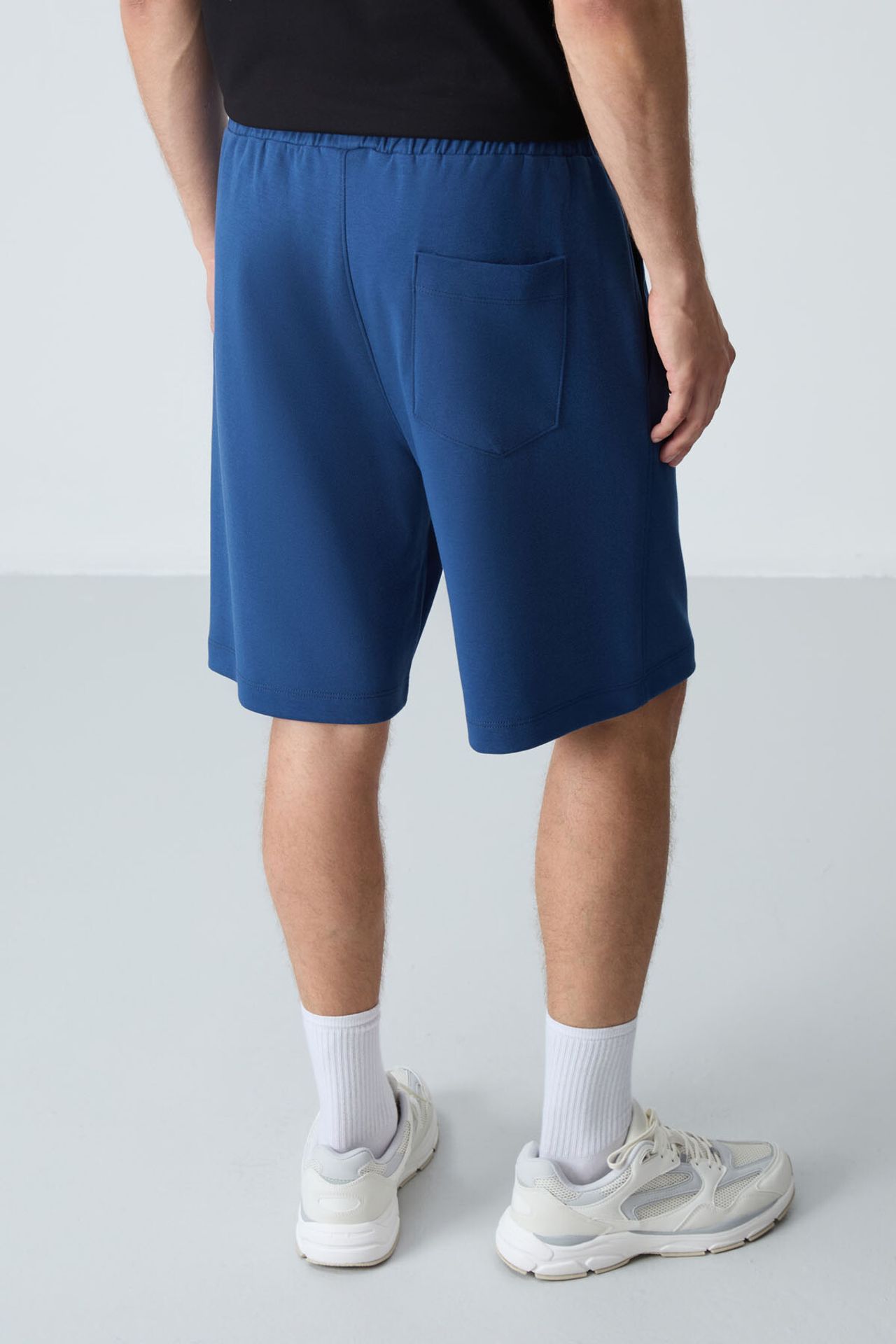TOMMY Men's Cotton-Blend Sweat Shorts 6