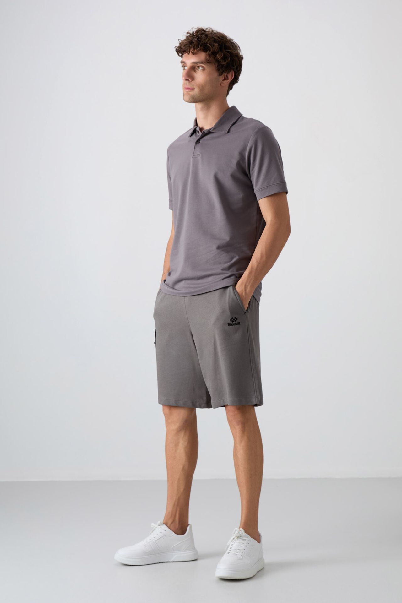 TOMMY Men's Wide-leg Cargo Shorts 2