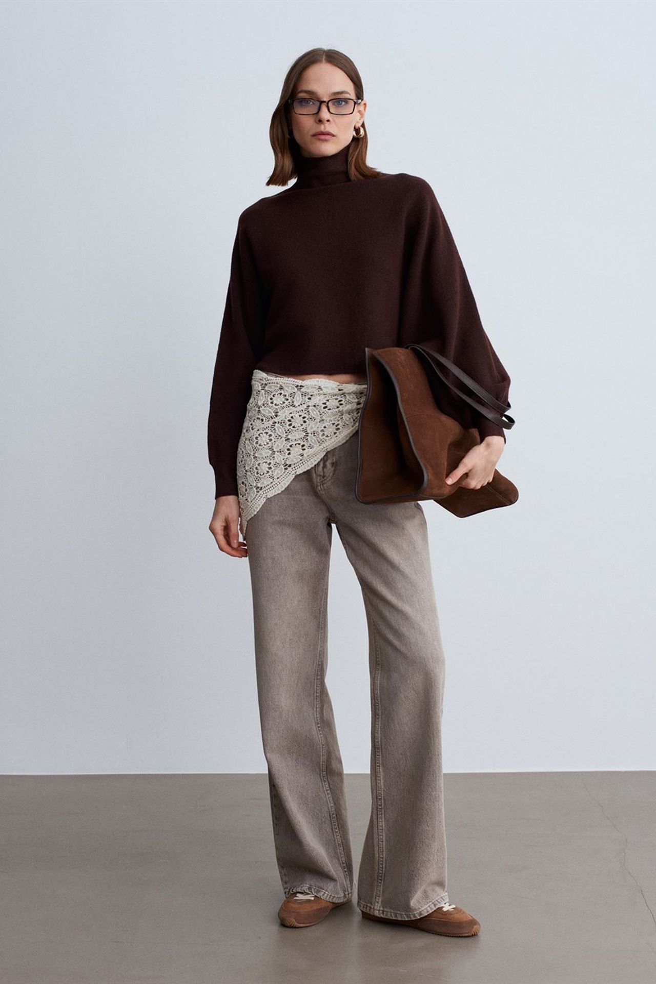 DILVIN Women's Oversized Cropped Turtleneck Sweater 5