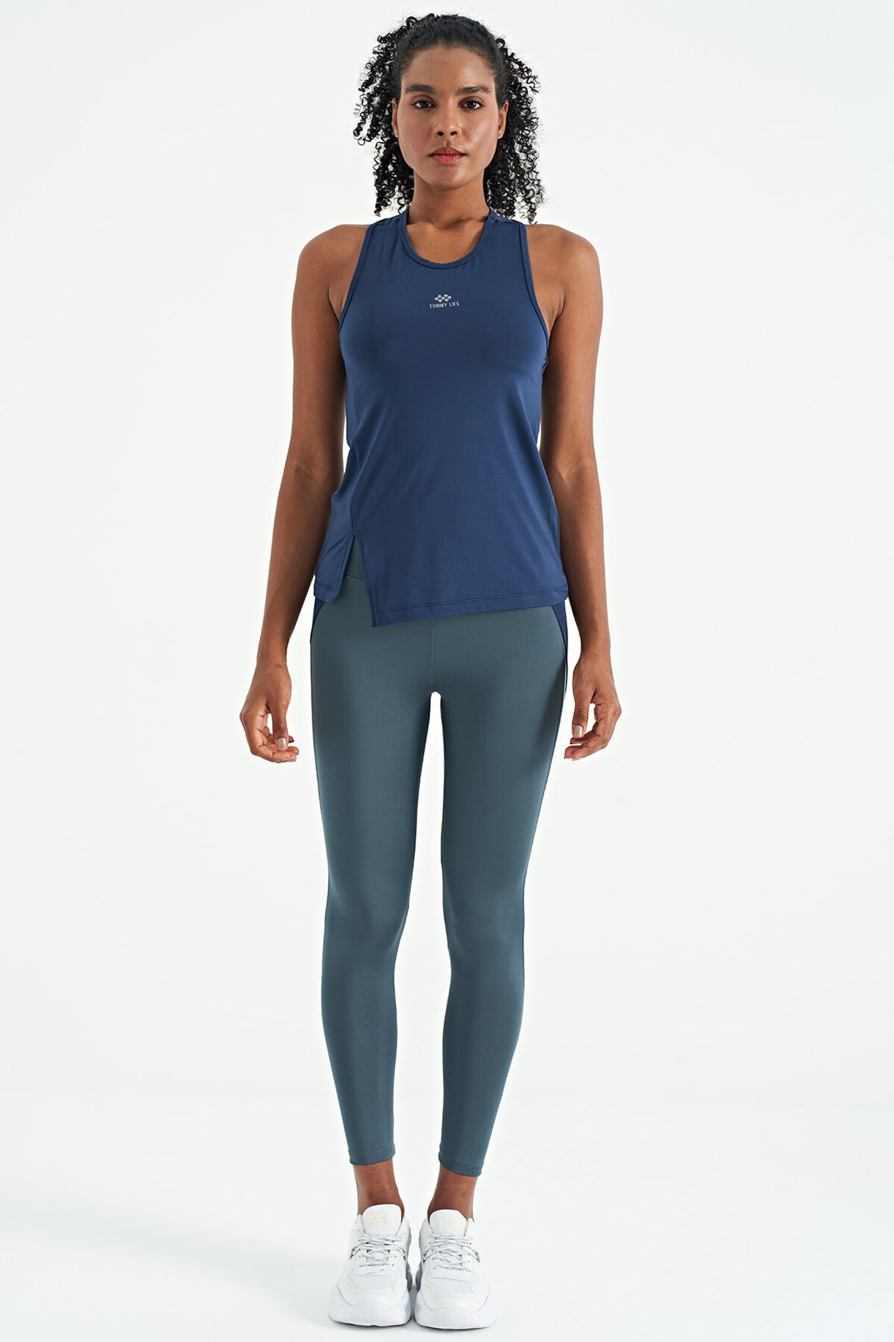 TOMMY Sleeveless Crew Neck Active Top 3
