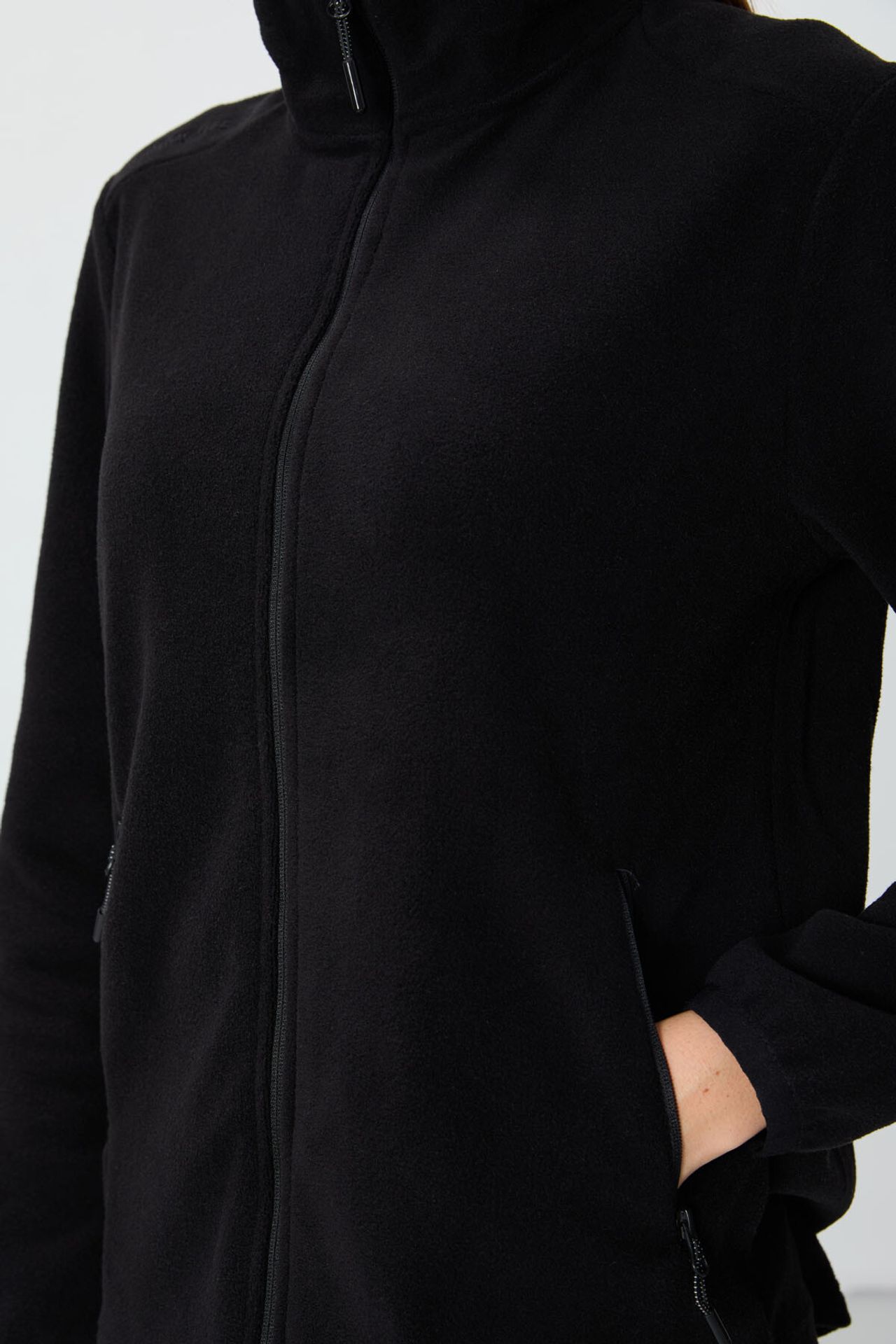 TOMMY Women's Plush Zip-Front Sweatshirt