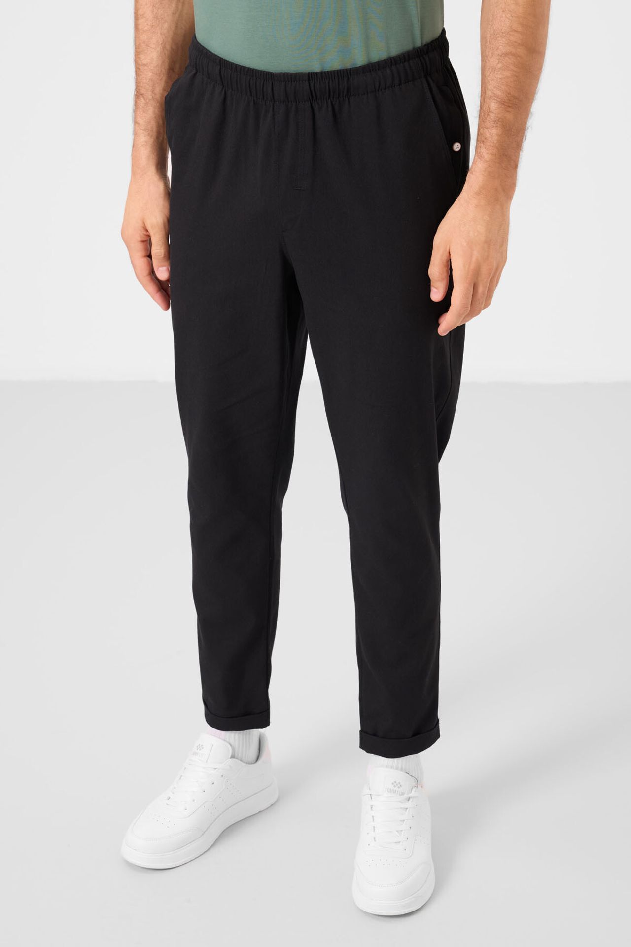 TOMMY Men's Straight-leg Gabardine Chinos 2