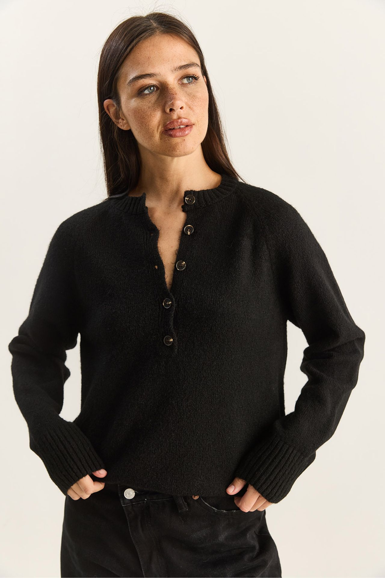 LUCCI Relaxed Fit Button Collar Knit Sweater 6