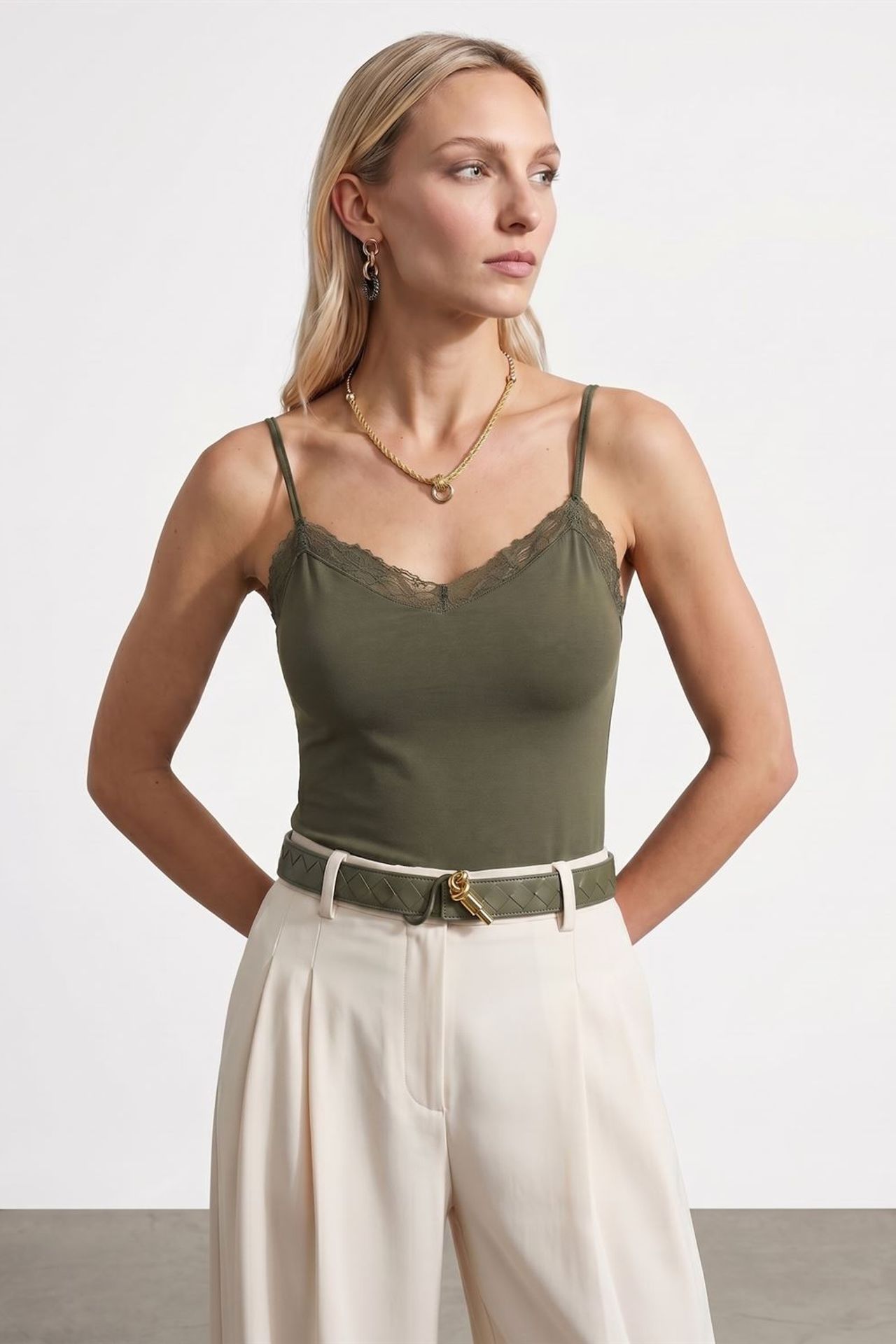 DILVIN Slim Fit Sleeveless V-Neck Cami Blouse 4
