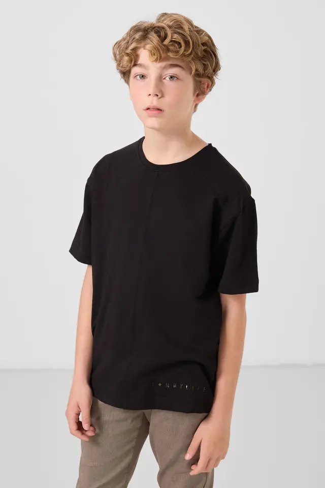 TOMMY Youth Oversized Crew Neck T-Shirt
